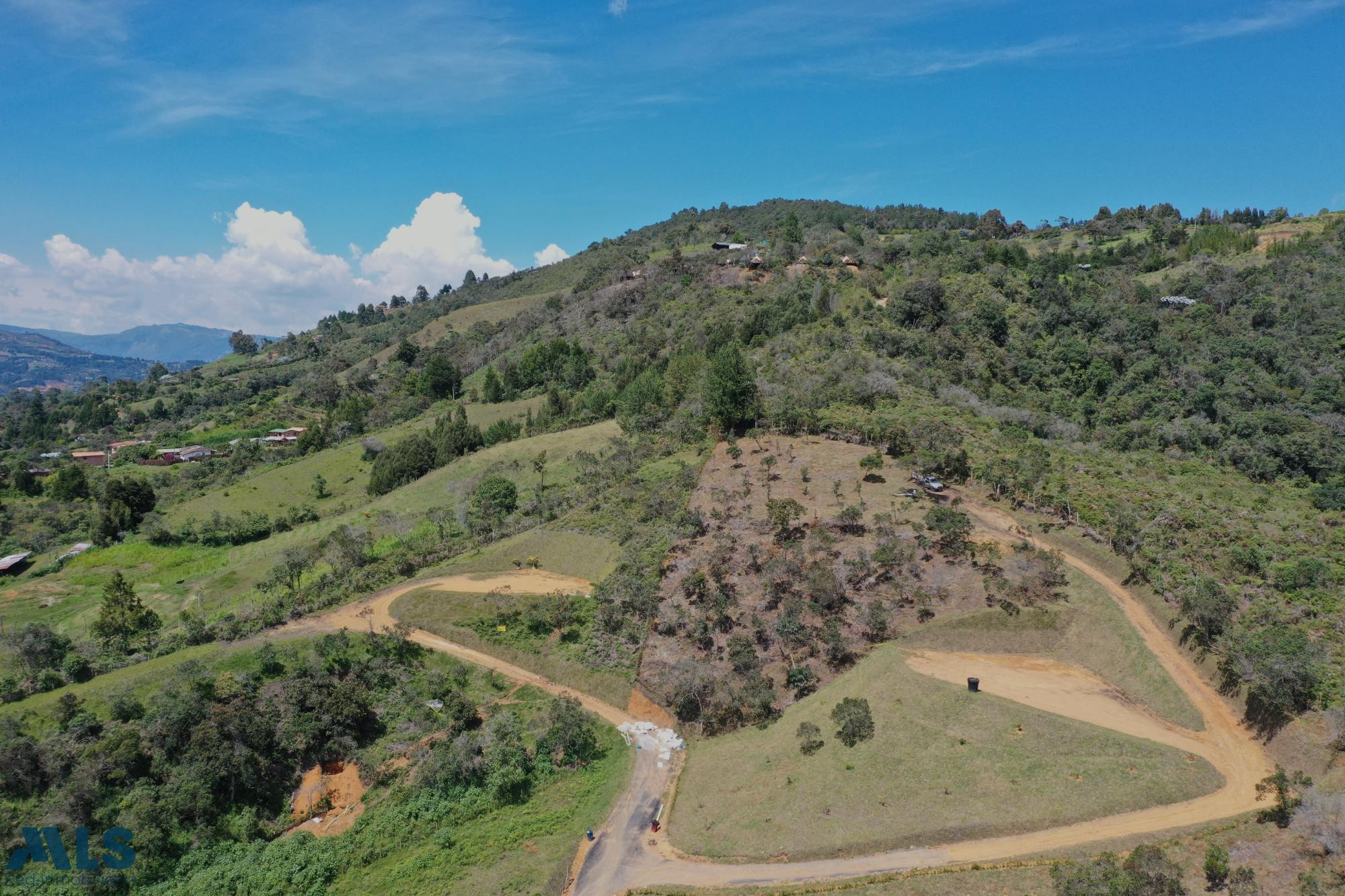 Espectacular lote en vereda la Clara guarne - vereda la clara