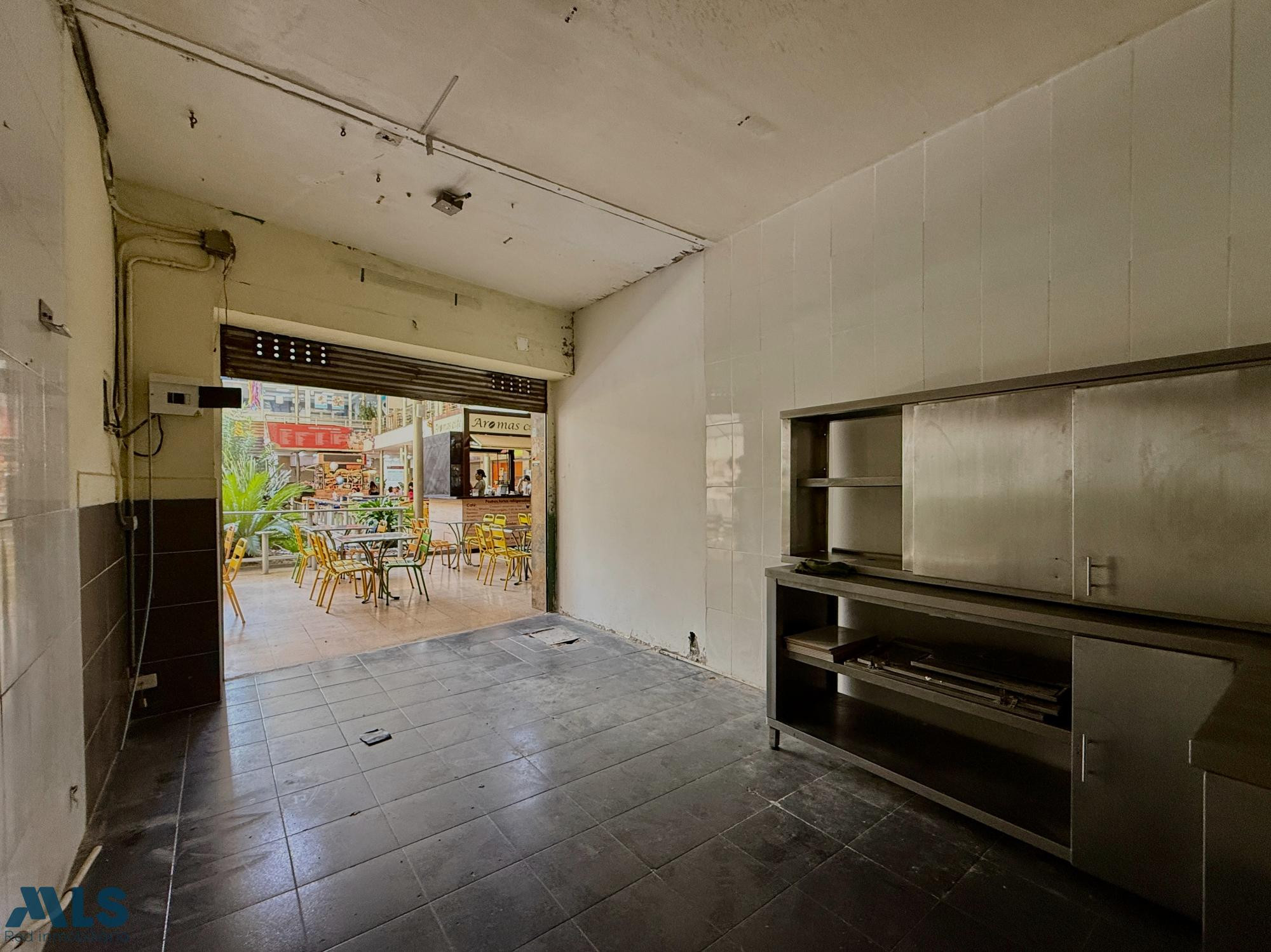 Local en zona de comidas con excelente potencial medellin - centro