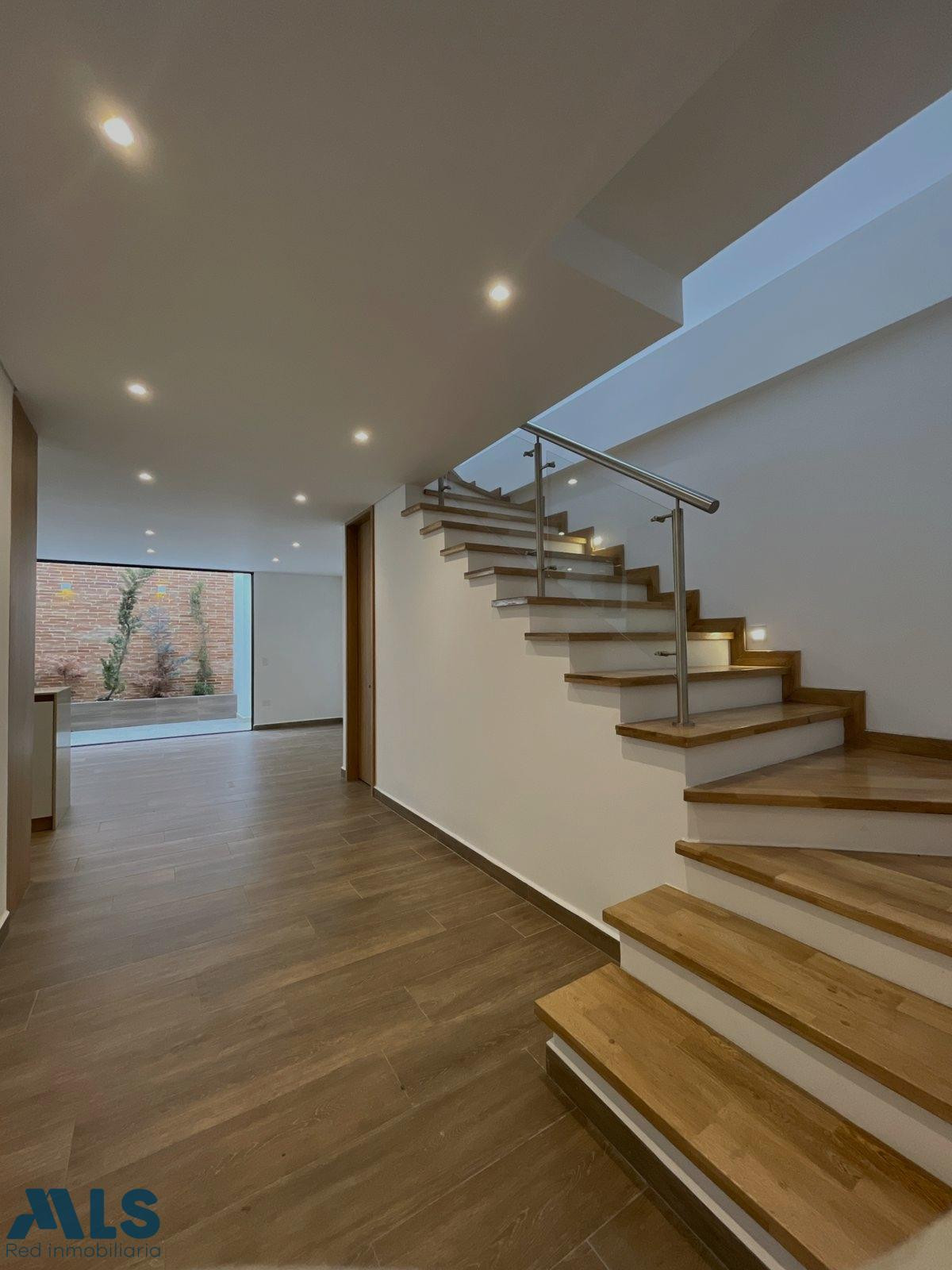 En venta Casa en unidad cerrada para estrenar con excelentes acabados y distribucion. la-ceja - la floresta