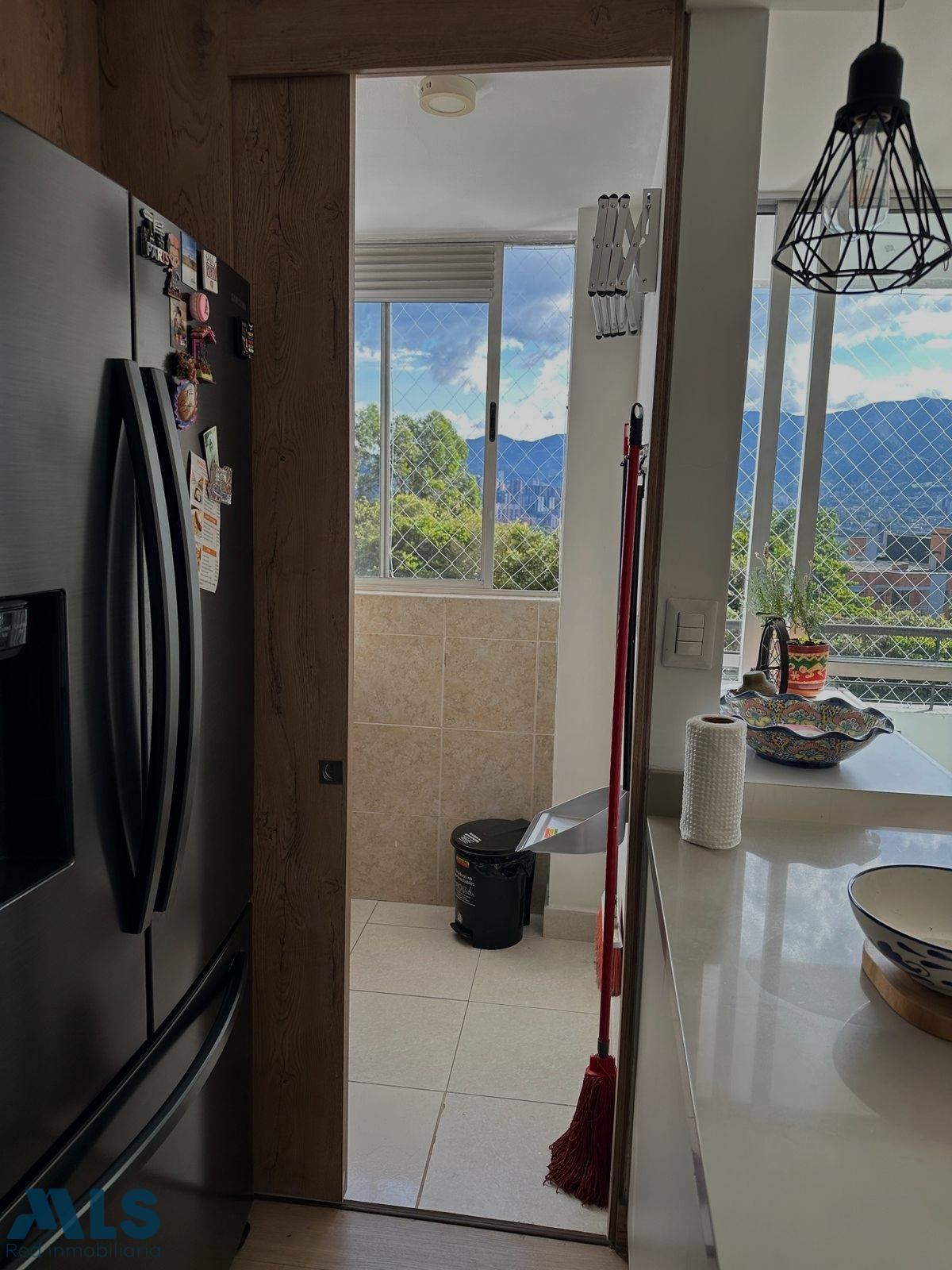 VENTA DE APARTAMENTO EN EL ESMERALDAL LINDA VISTA envigado - loma de cumbres