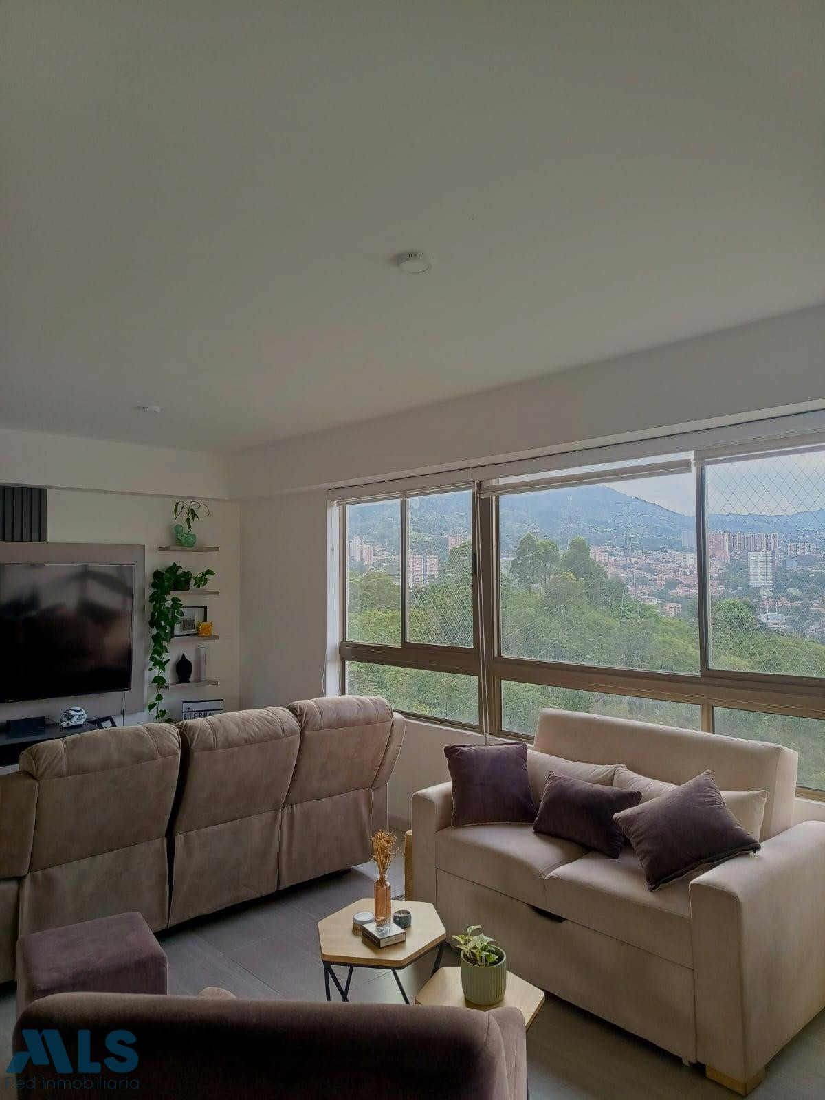 Moderno apartamento con excelente vista sabaneta - v pan de azucar