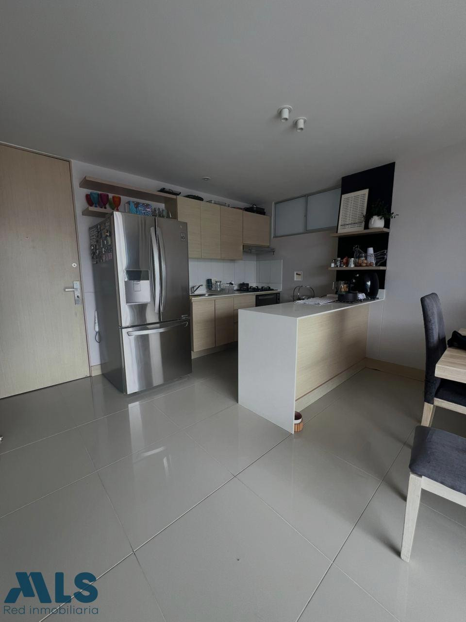 apartamento con hemrosa vista medellin - loma del indio