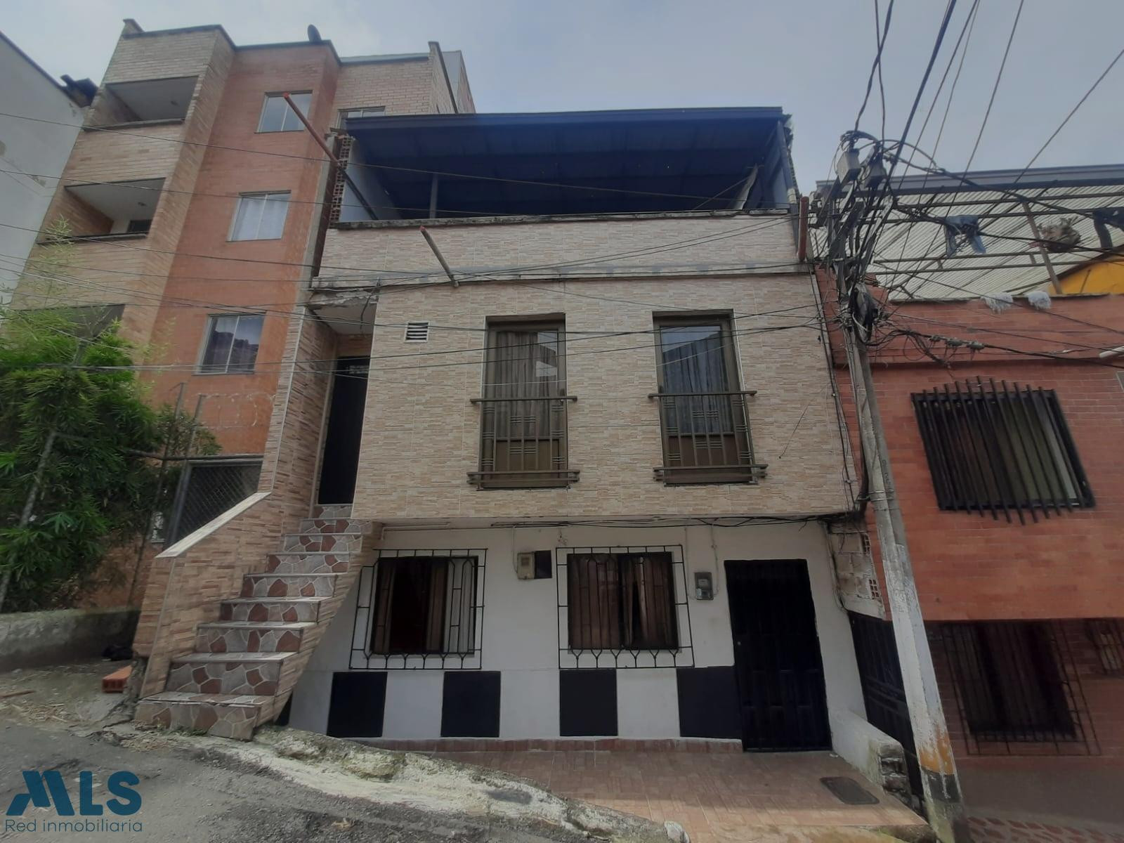 buena ubicación medellin - villa hermosa