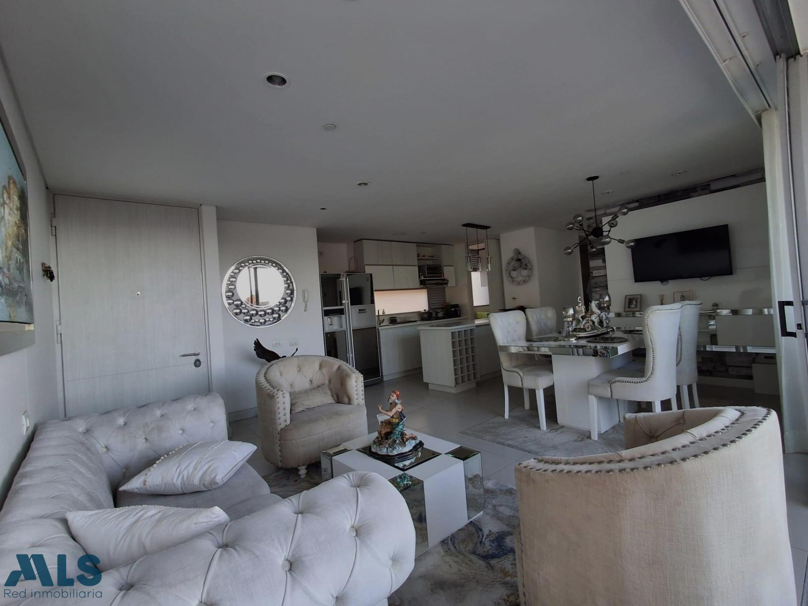 Amplio e iluminado Apartamento en Loma del Chocho. envigado - el chocho