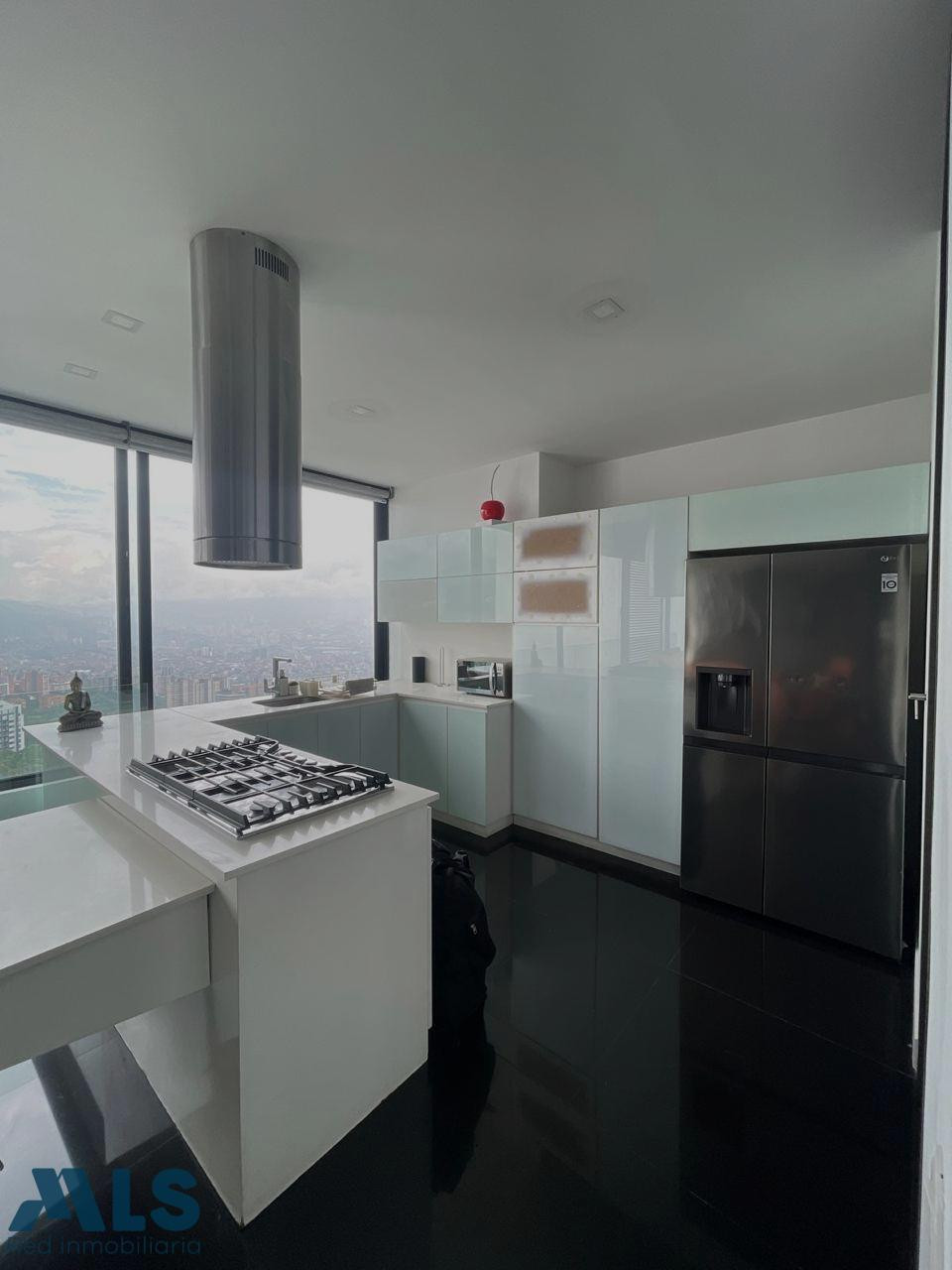 Penthouse para venta en el Poblado con vista a la ciudad. medellin - san lucas