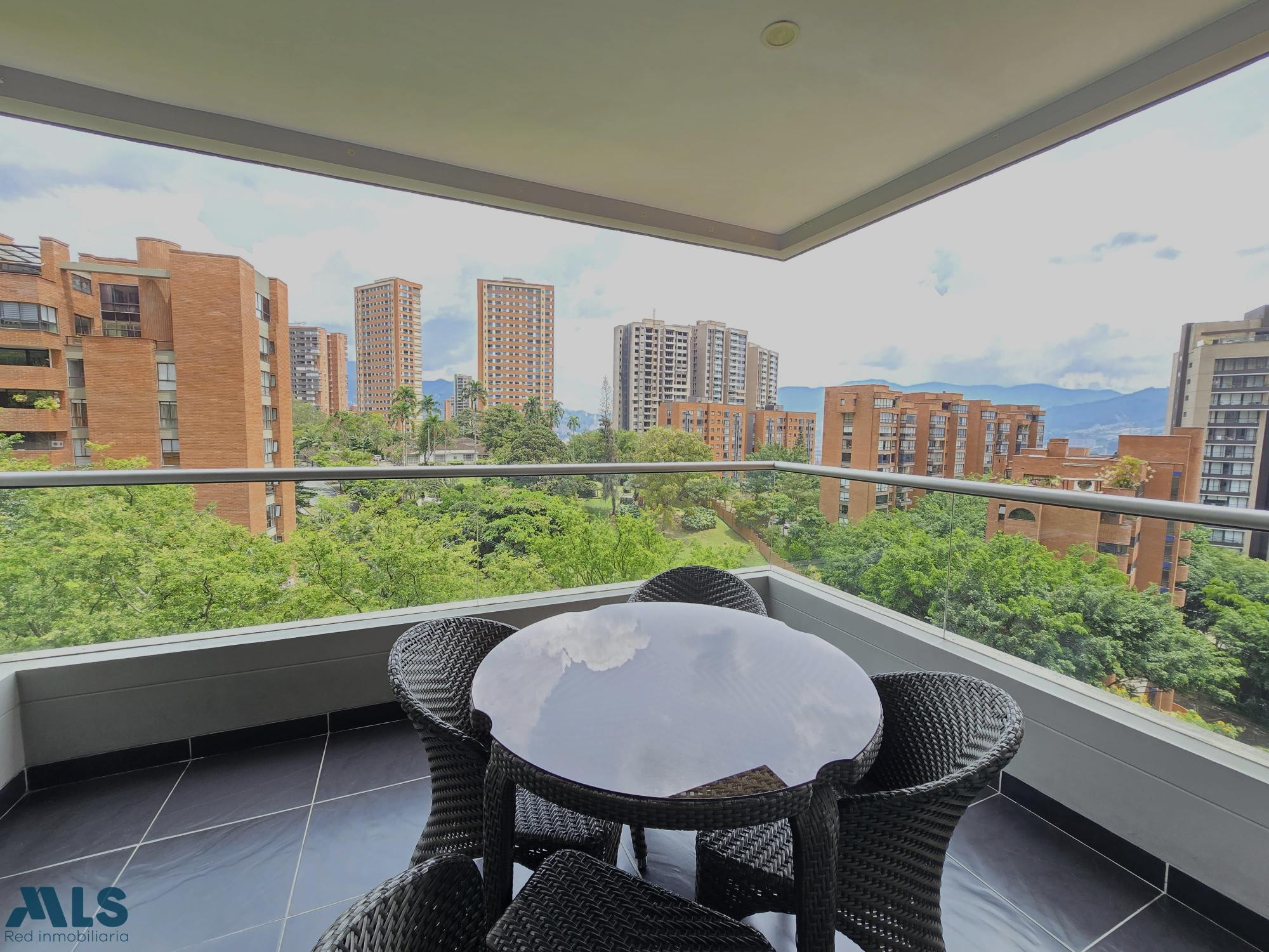 VENTA APARTAMENTO CON GRAN VISTA EN LOS BALSOS medellin - los balsos no 1