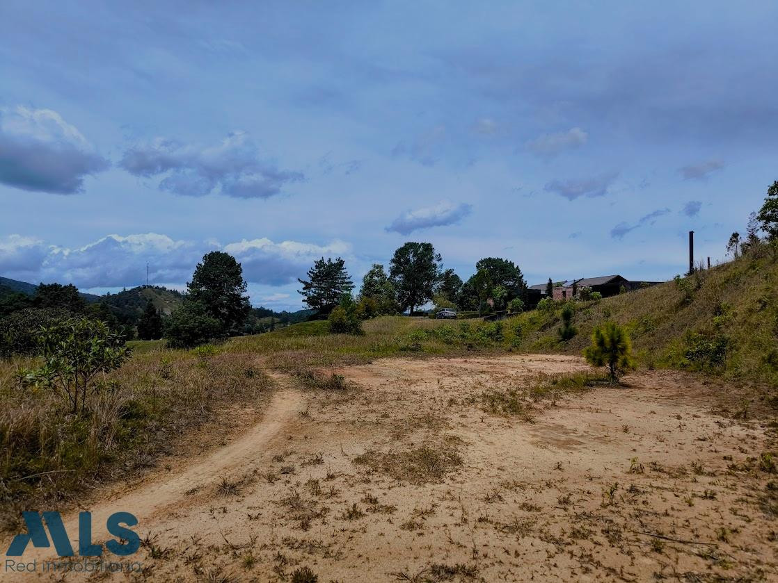 LOTE EN PARCELACIÓN EL RETIRO VIA PANTANILLO el-retiro - pantanillo