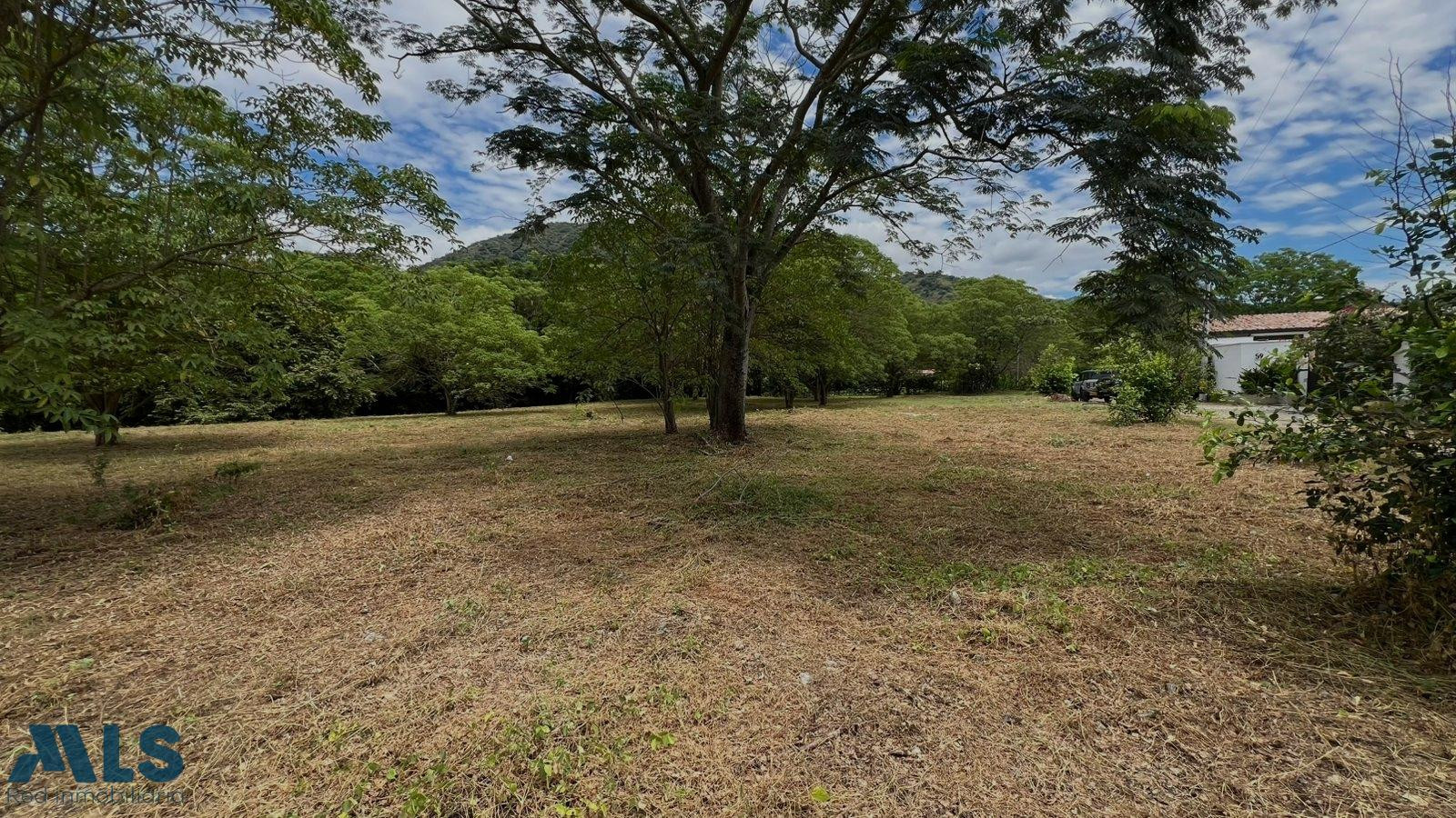 Hermoso lote en unidad cerrada santa-fe-de-antioquia - rural