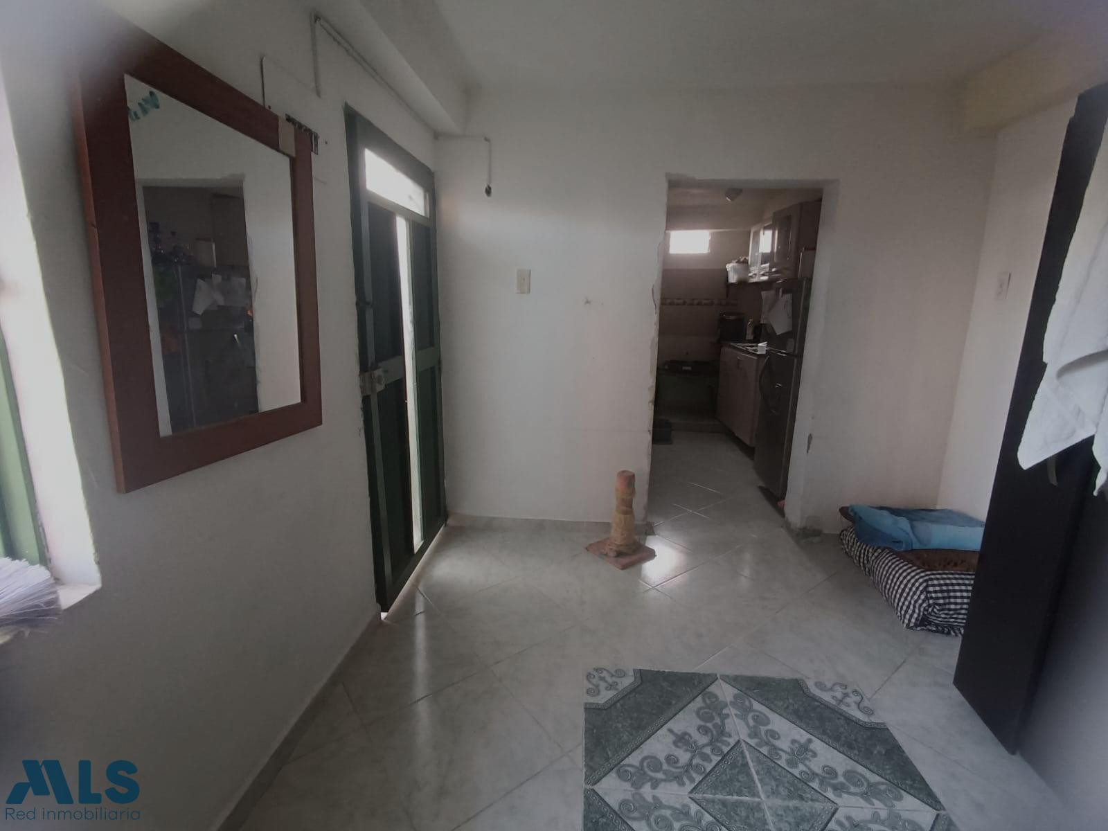 Venta edificio de 3 niveles en Belén medellin - altavista