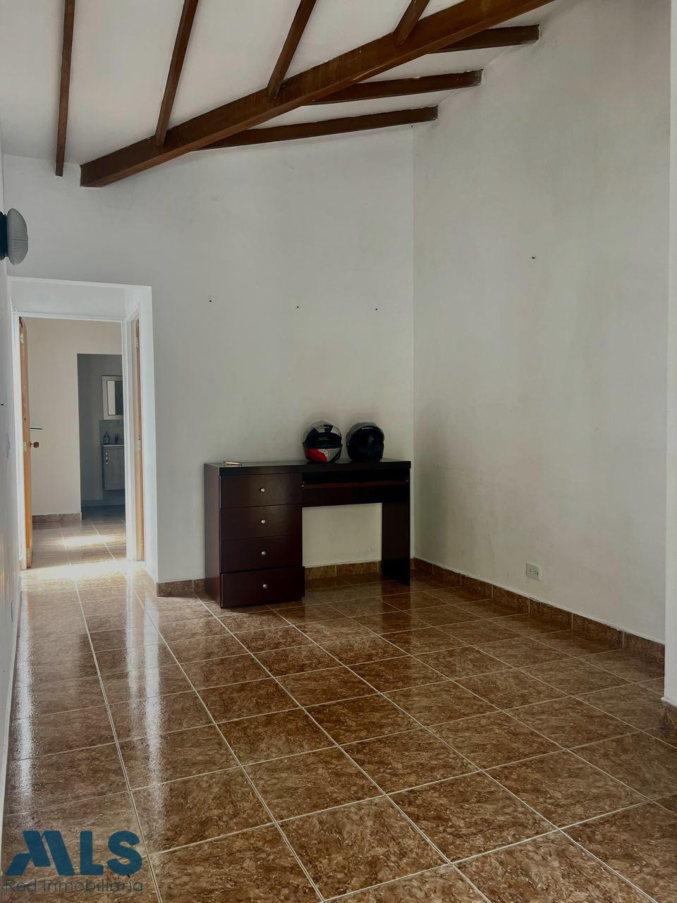 Apartacasa con una ubicación increible itagui - viviendas del sur