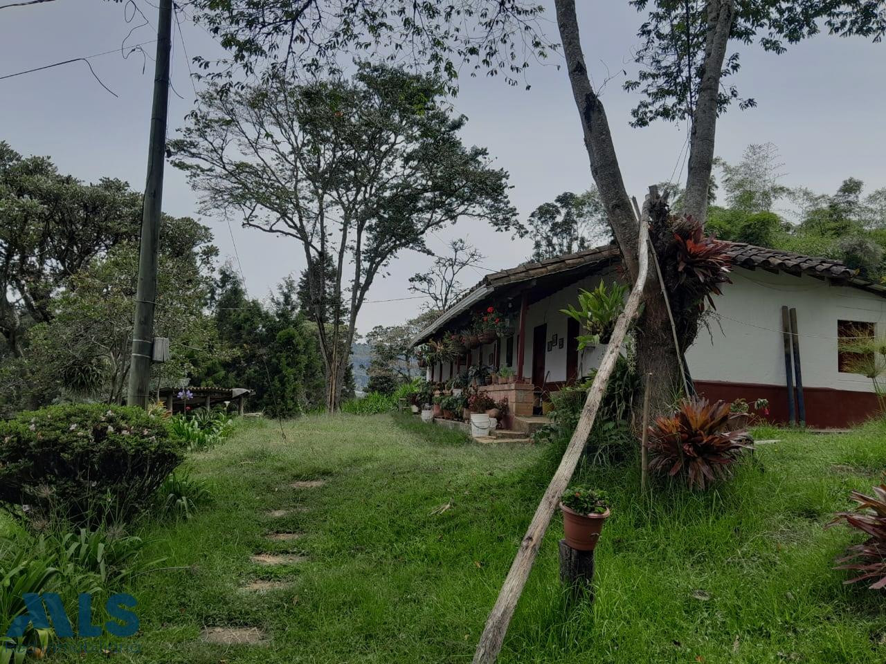 A la venta casa finca en Guarne, Vereda El Salado guarne - rural
