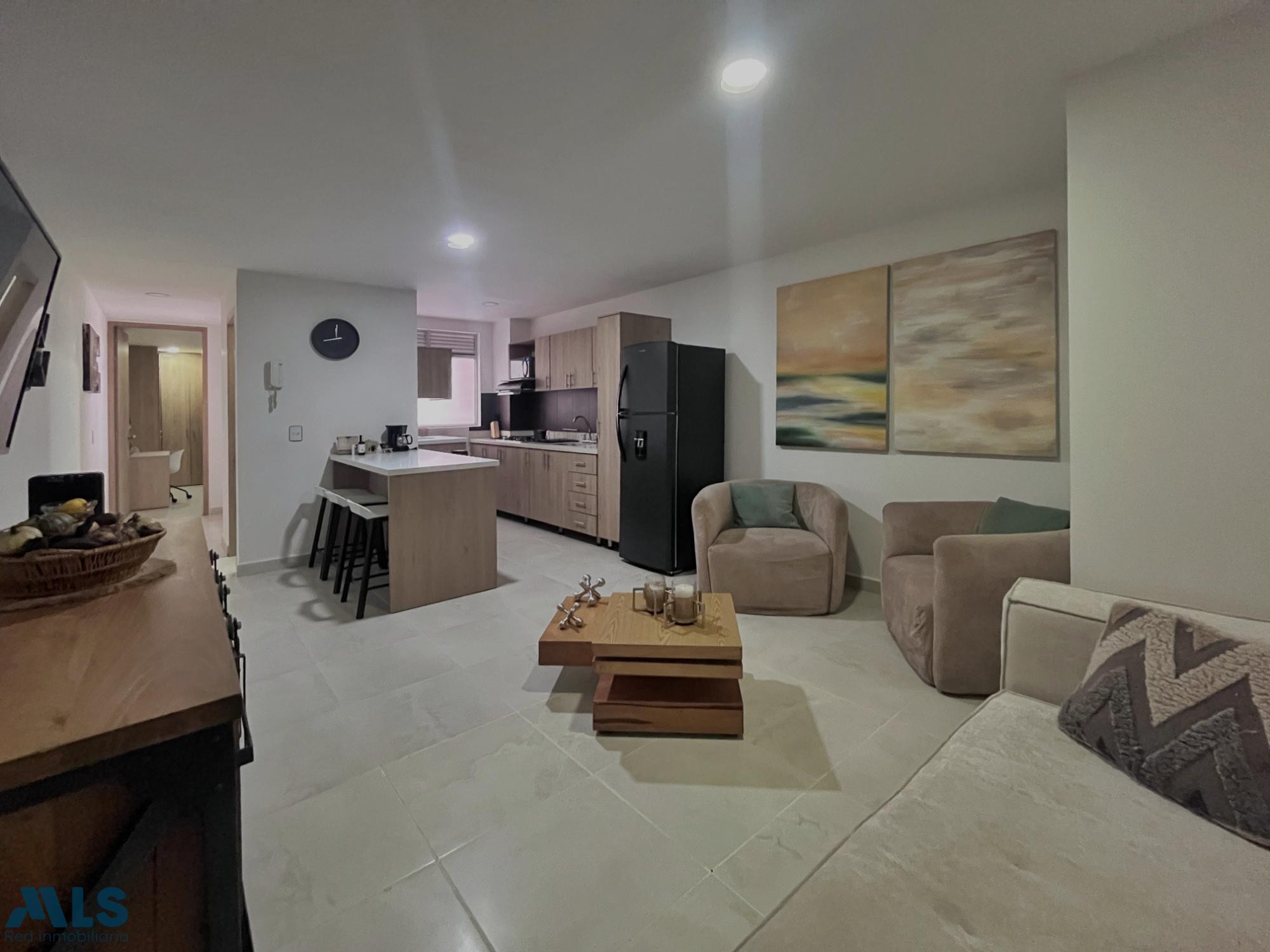 Apartamento a media cuadra del parque principal de Sabaneta. sabaneta - parque principal