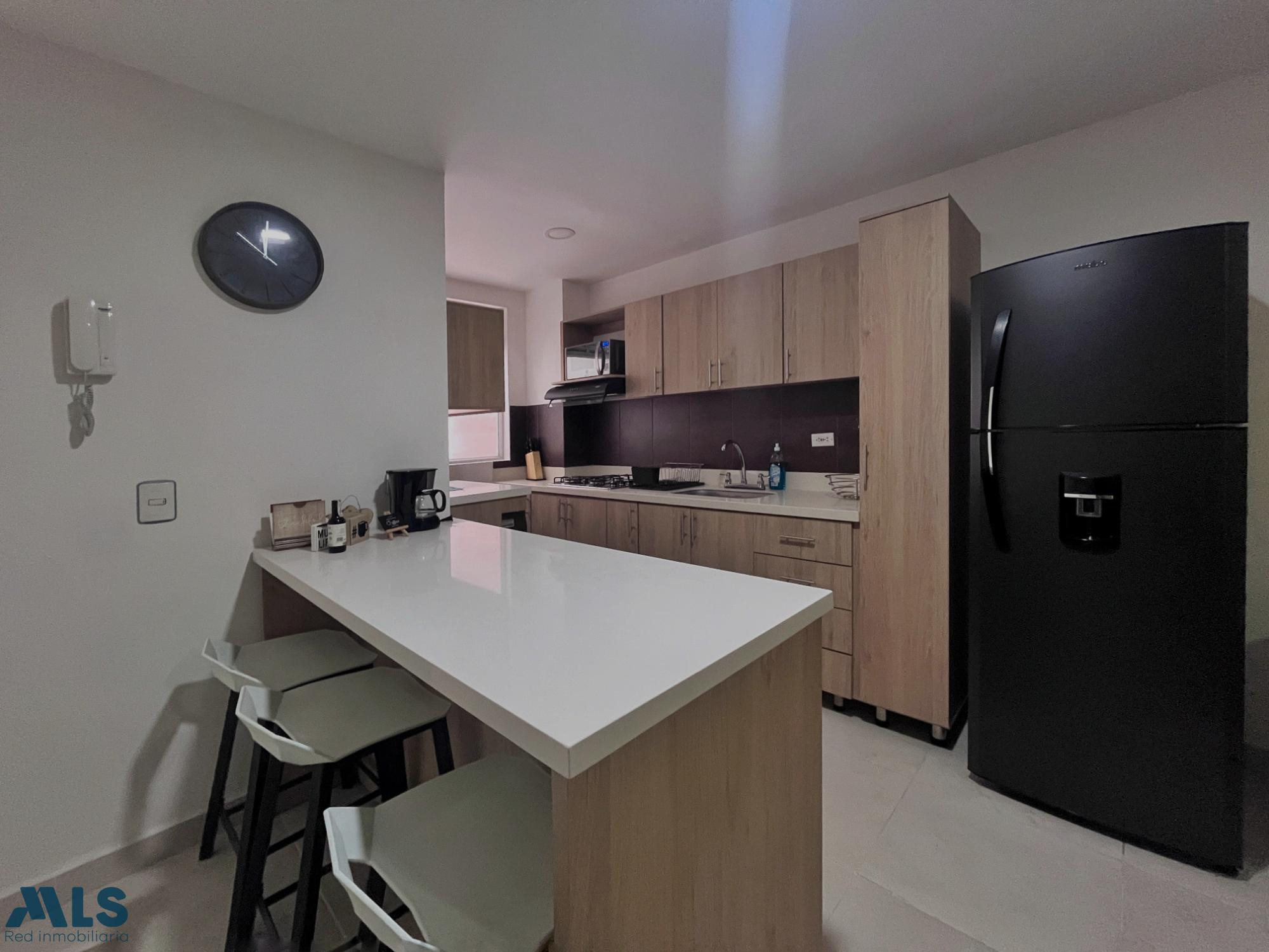 Apartamento a media cuadra del parque principal de Sabaneta. sabaneta - parque principal