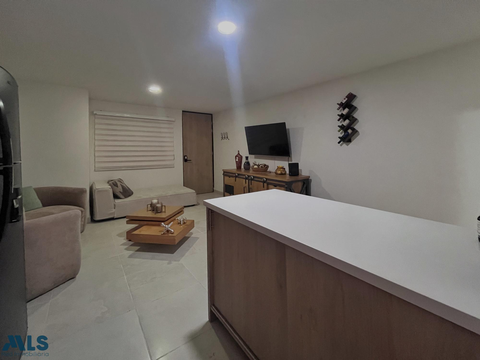 Apartamento a media cuadra del parque principal de Sabaneta. sabaneta - parque principal