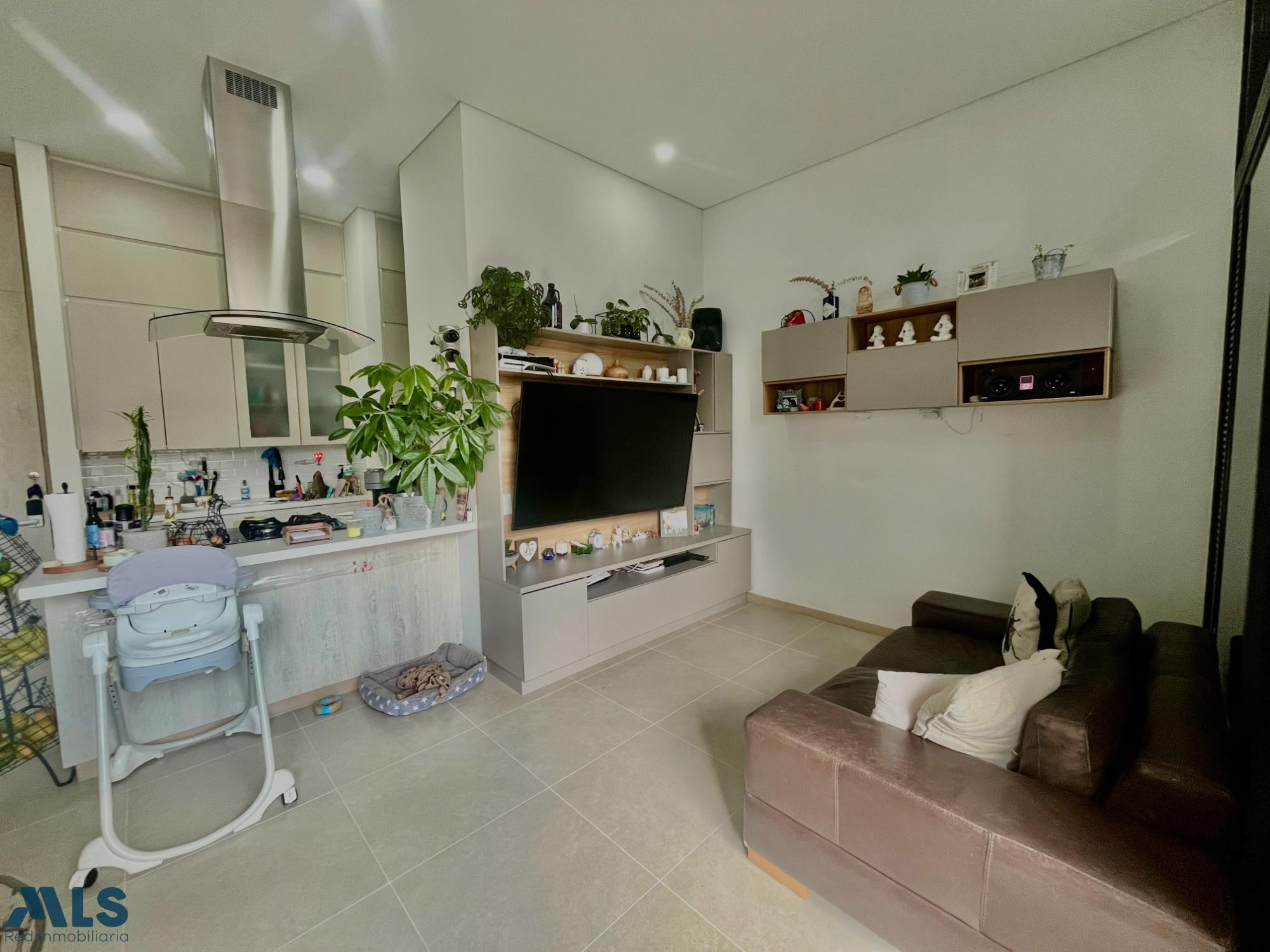 Espectacular apartamento doble altura de 3 habitaciones en Las Brujas envigado - loma de las brujas