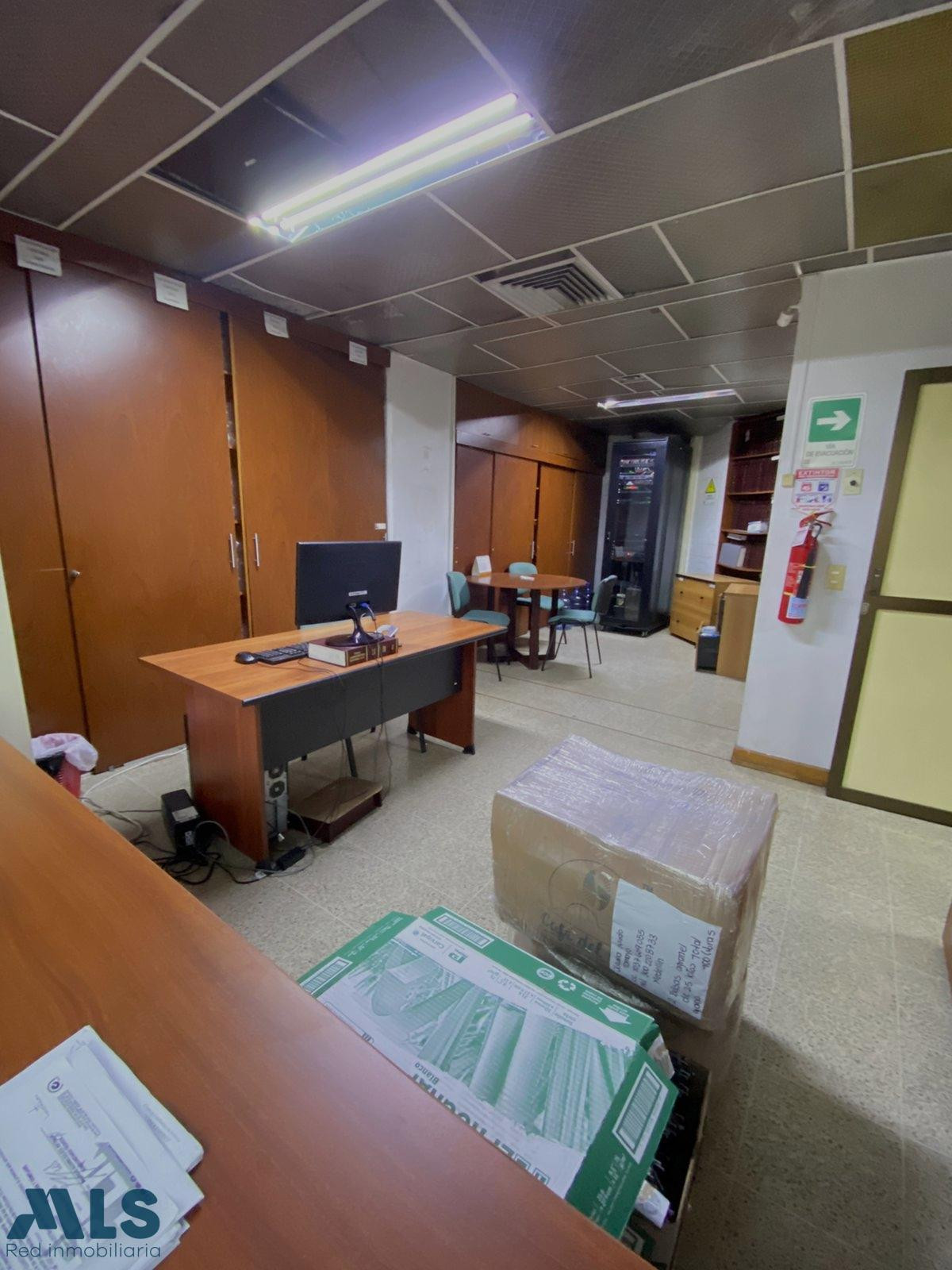 A la venta oficina en Medellín, sector Guayabal medellin - guayabal