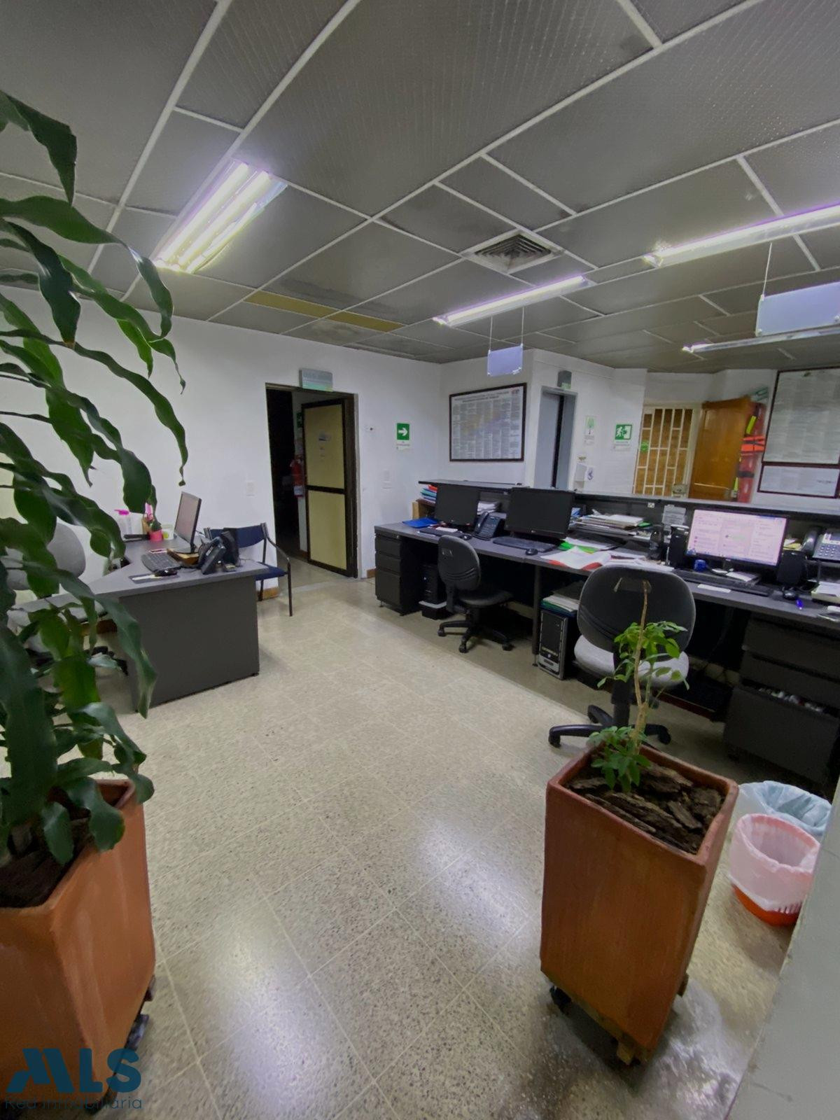 A la venta oficina en Medellín, sector Guayabal medellin - guayabal