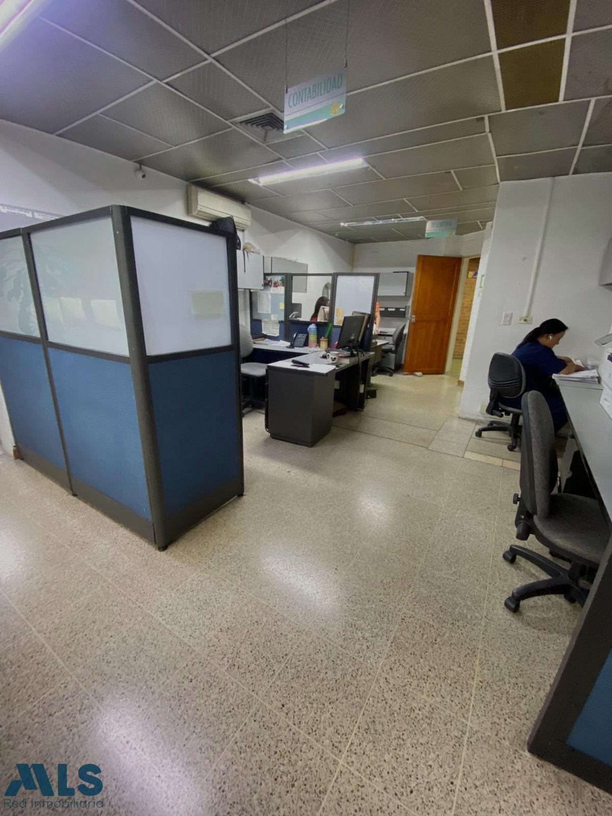 A la venta oficina en Medellín, sector Guayabal medellin - guayabal