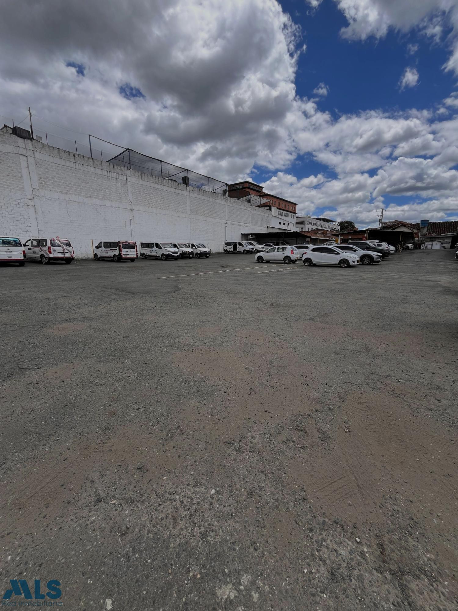 Parqueadero en el Centro del retiro rionegro - sector centro