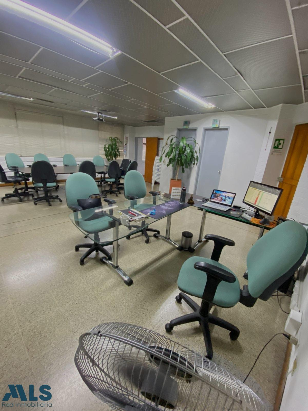 A la venta oficina en Medellín, sector Guayabal medellin - guayabal