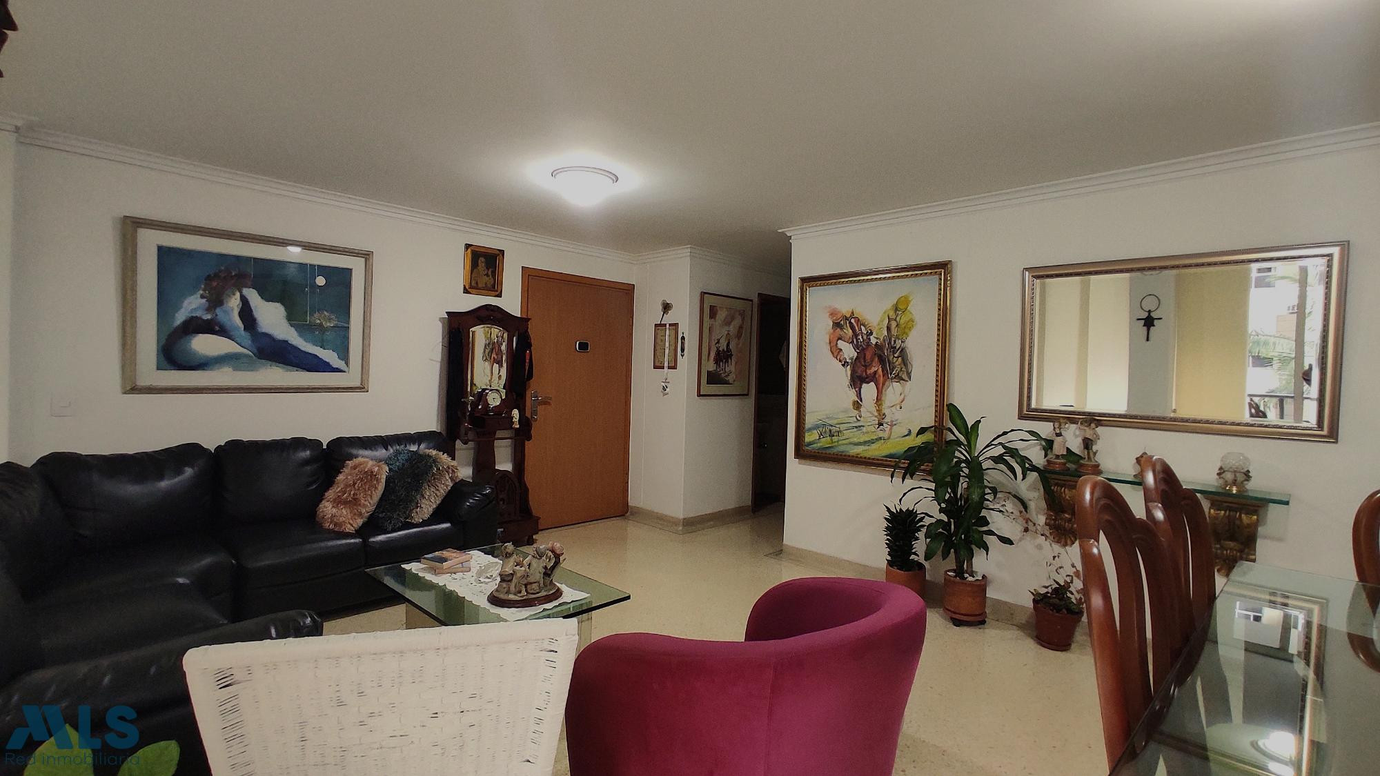 Venta de amplio apartamento tradicional en Laureles medellin - laureles