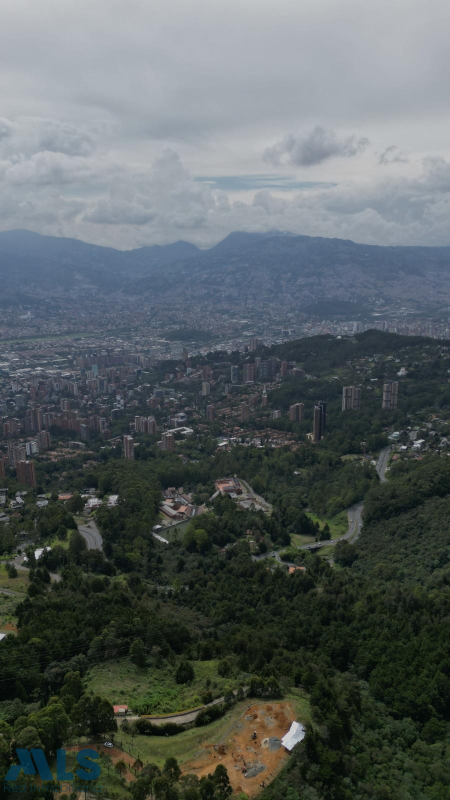 ESPECTACULAR LOTE EN CINTURON VERDE, con vista a la Ciudad Area aproximada: 32.278 m medellin - las palmas