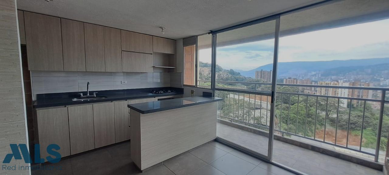 Apartamento amplio y luminoso. itagui - viviendas del sur