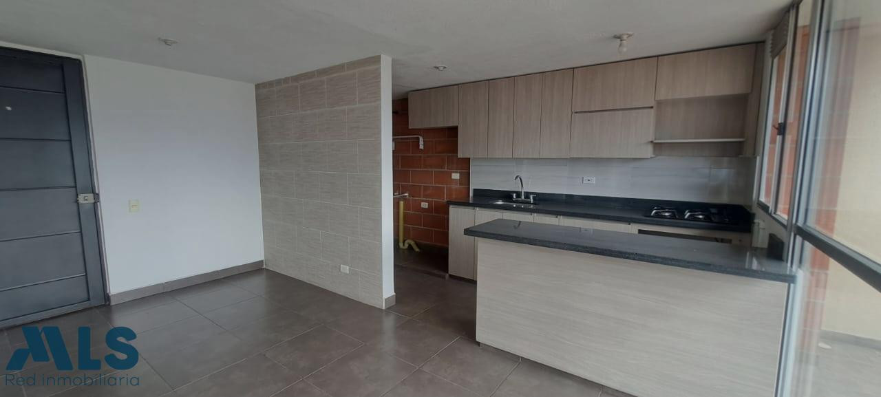 Apartamento amplio y luminoso. itagui - viviendas del sur