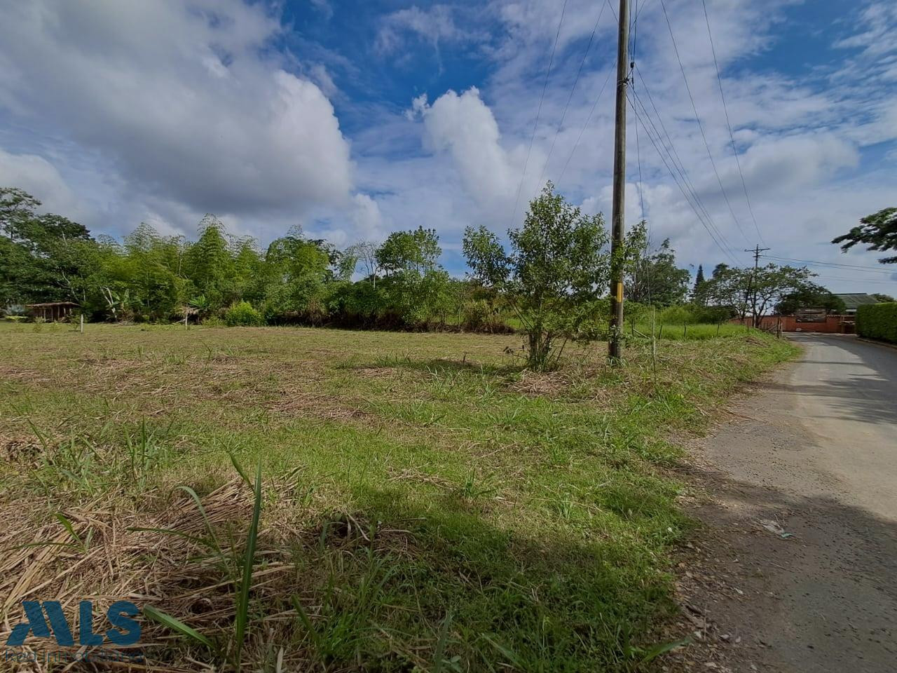 ESPECTACULAR LOTE EN VENTA EN CERRITOS risaralda - cerritos
