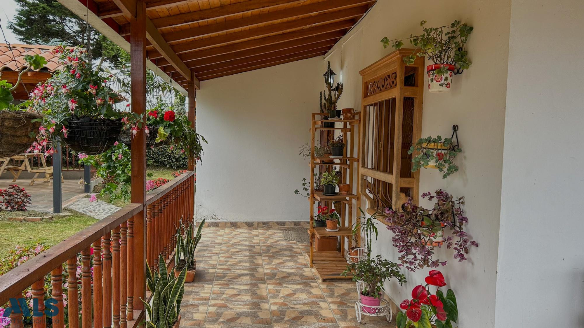 Venta de casa finca en Santa Elena santa-elena - barro blanco