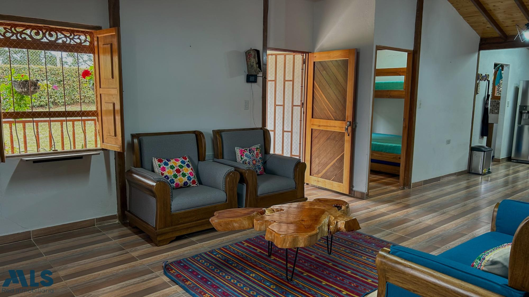 Venta de casa finca en Santa Elena santa-elena - barro blanco