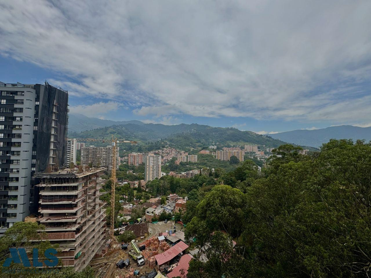 A la venta apartamento en Envigado, sector Loma De Las Brujas envigado - loma de las brujas