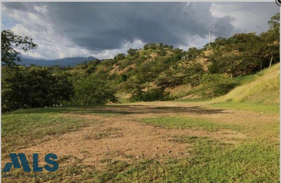 Lote en unidad cerrada listo para construir sopetran - el palmar