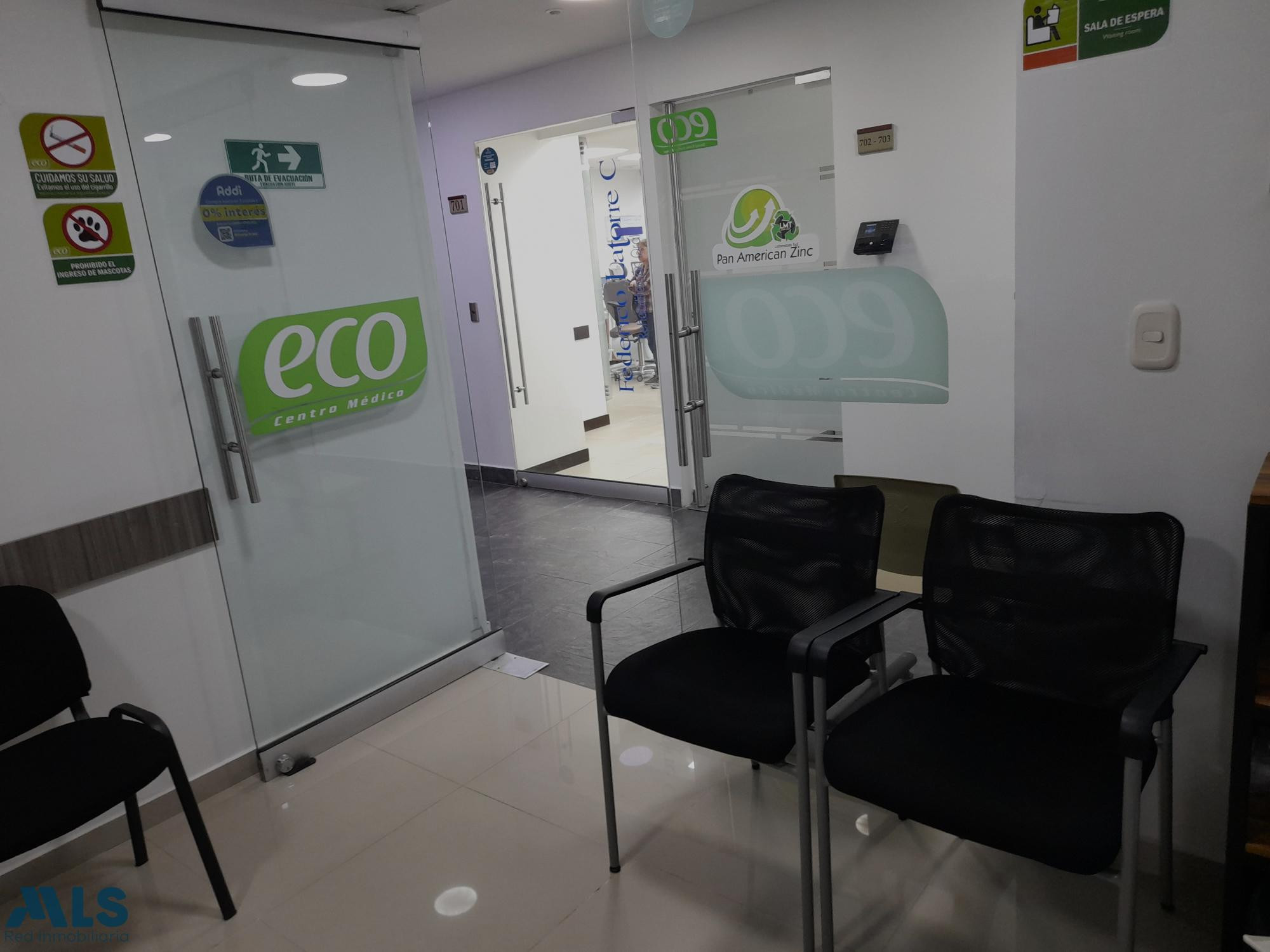 Venta de oficina con parqueadero doble lineal medellin - santa maria de los angeles