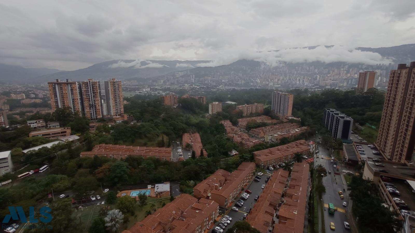 Apartamento en excelente ubicacion en Rodeo Alto medellin - el rodeo