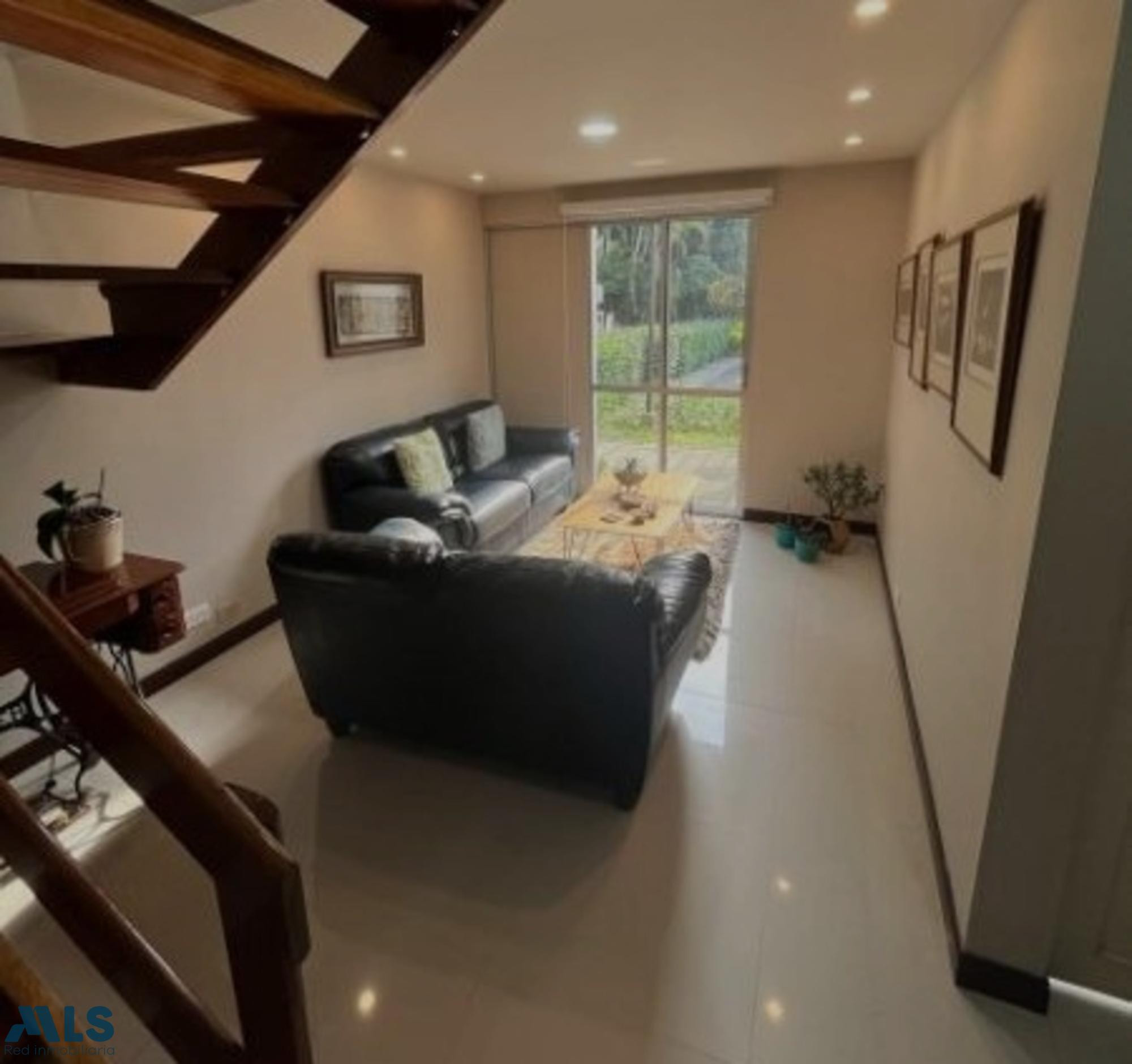 A la venta casa en Envigado, sector Milán-Vallejuelos envigado - milan vallejuelos