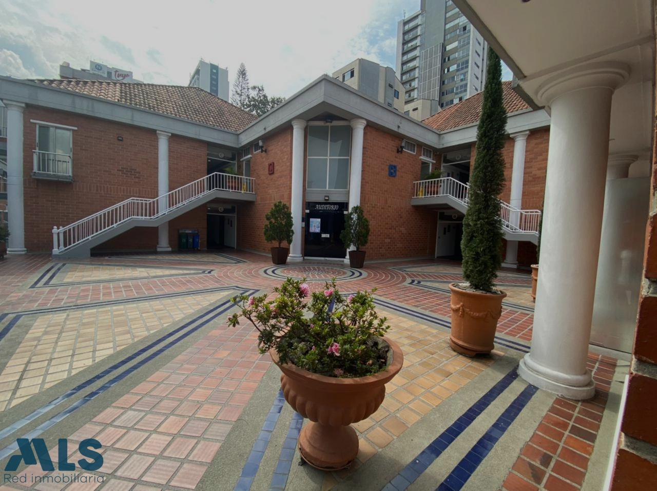 OFICINA EN VENTA, CERCA A OVIEDO. medellin - oviedo