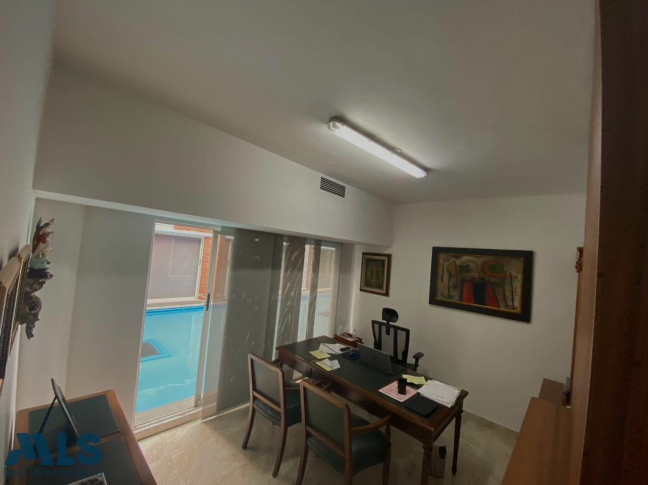 OFICINA EN VENTA, CERCA A OVIEDO. medellin - oviedo