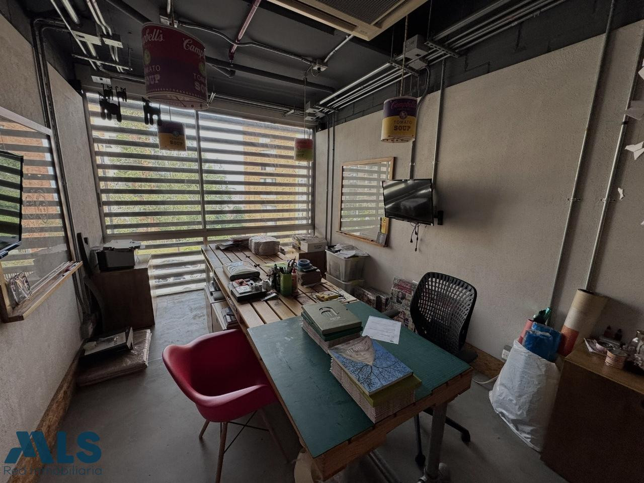 OFICINA O LOCAL COMERCIAL EN TERRACINA PLAZA envigado - la sebastiana