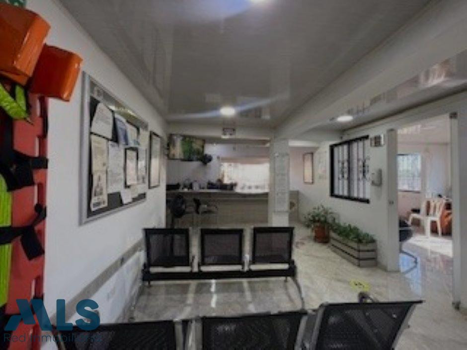 Oficina dúplex en el corazón comercial de Medellín. medellin - san benito