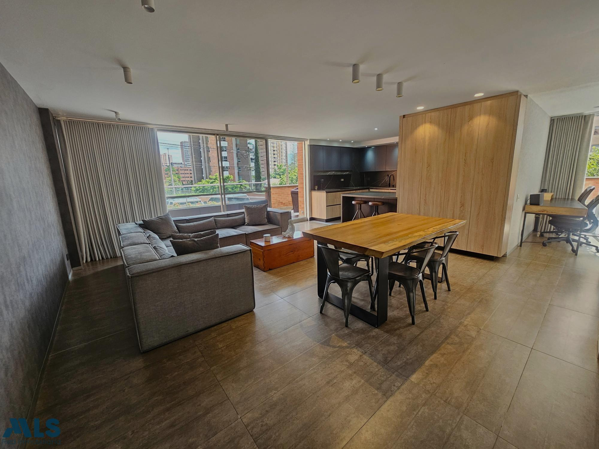 REMODELADO CON HERMOSOS ACABADOS medellin - loma de los parra