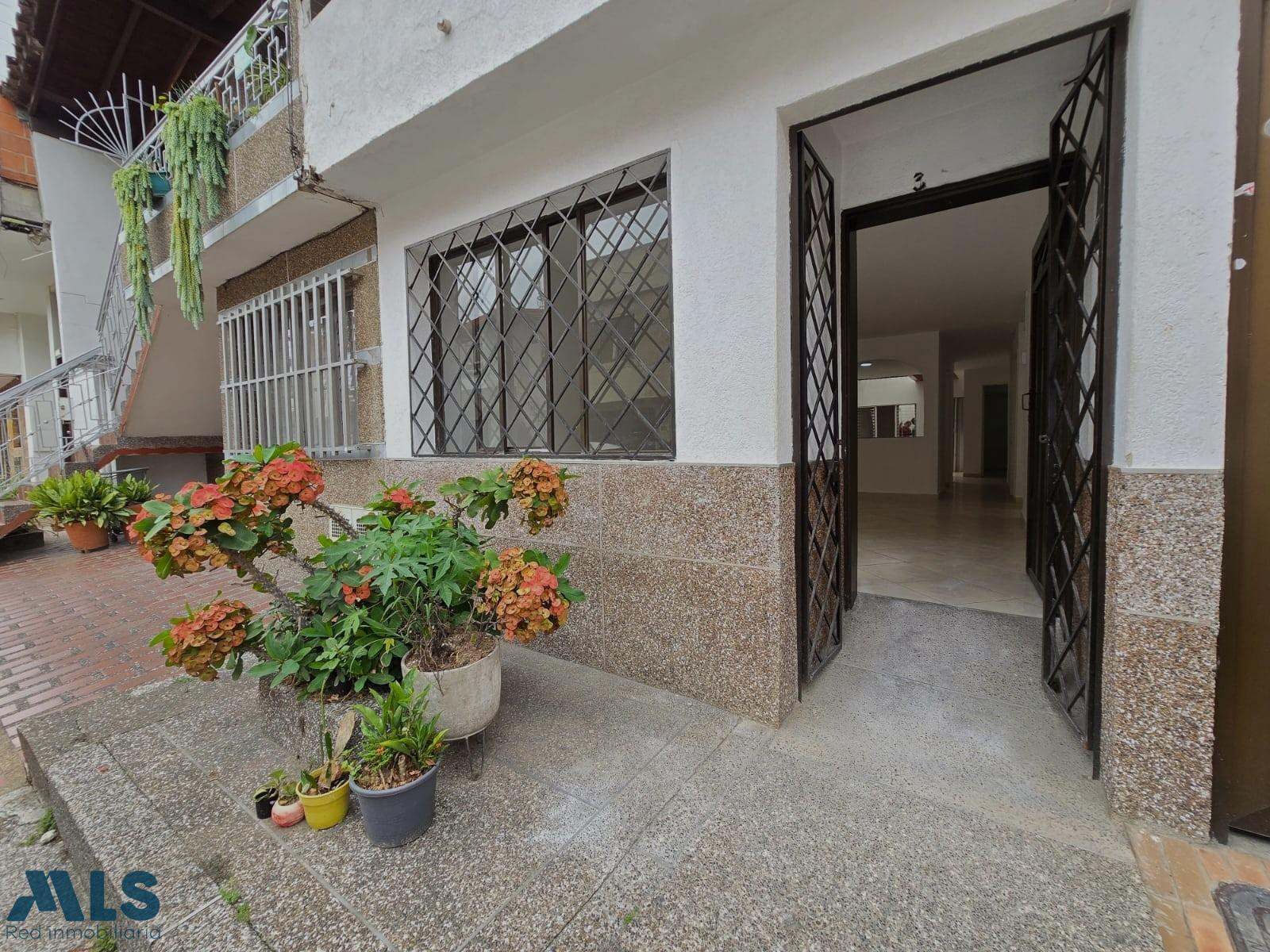 VENTA CASA BIFAMILIAR 1 PISO ENVIGADO , ALCALA envigado - alcala