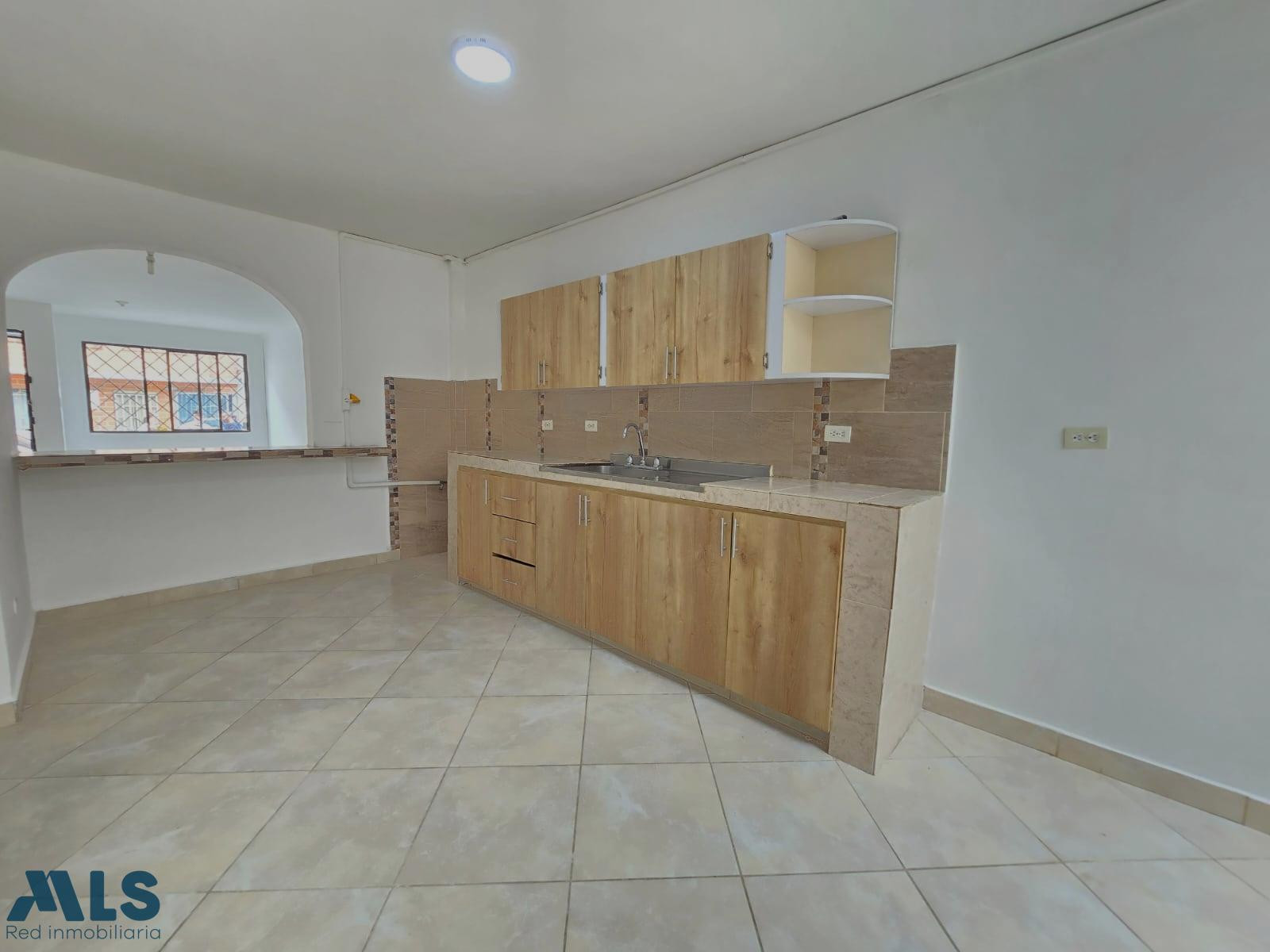 VENTA CASA BIFAMILIAR 1 PISO ENVIGADO , ALCALA envigado - alcala