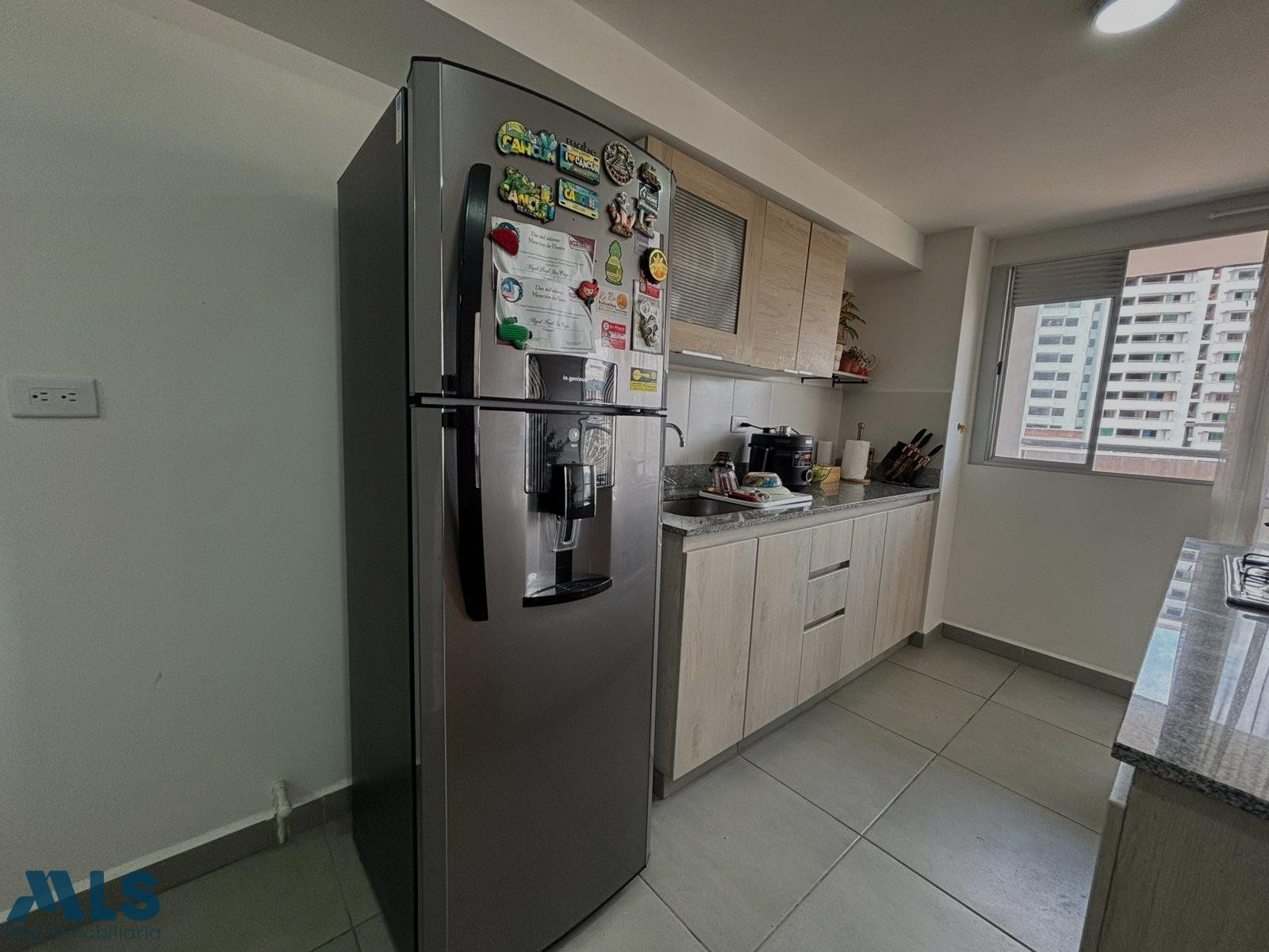 Iluminado y moderno medellin - calasanz parte alta