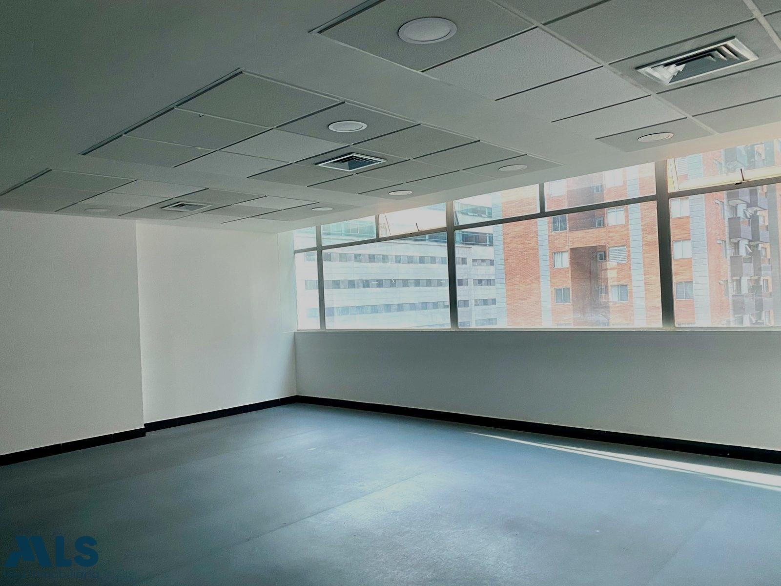 Oficina en ciudad del Rio medellin - ciudad del rio
