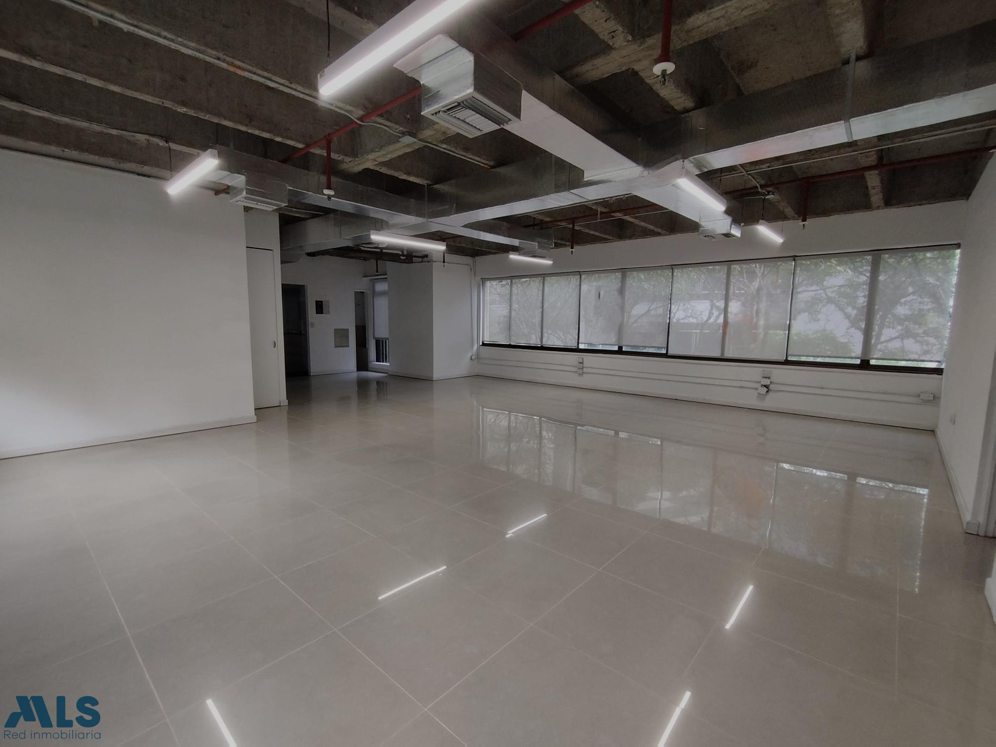 Oficina en Poblado medellin - milla de oro