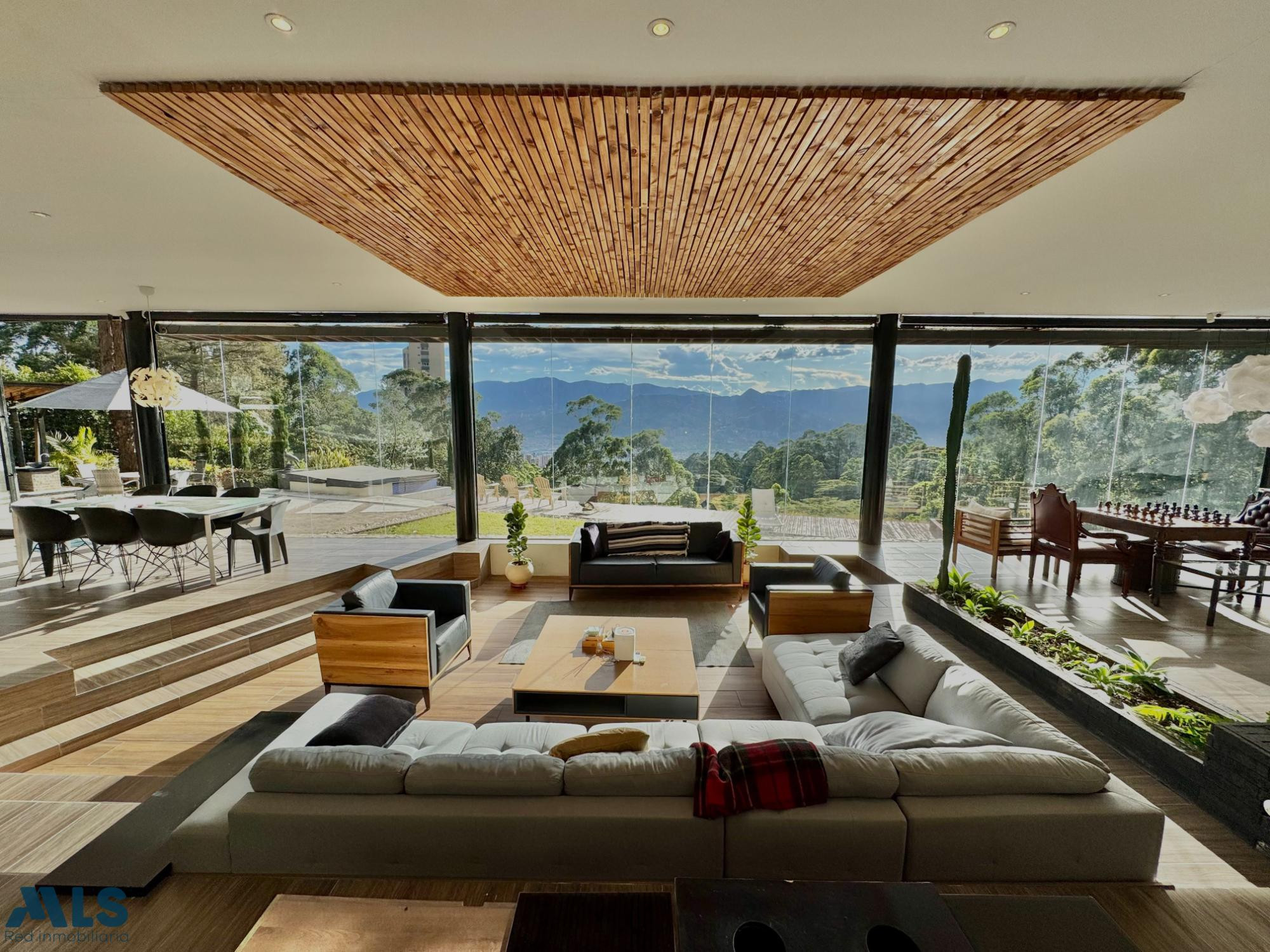 Espectacular casa en el Poblado con vista inigualable medellin - el poblado