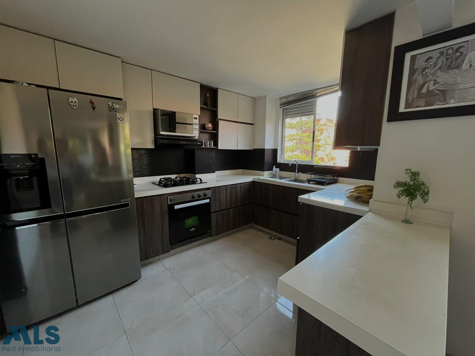Amplio y luminoso apartamento en el corazón de Envigado envigado - el dorado