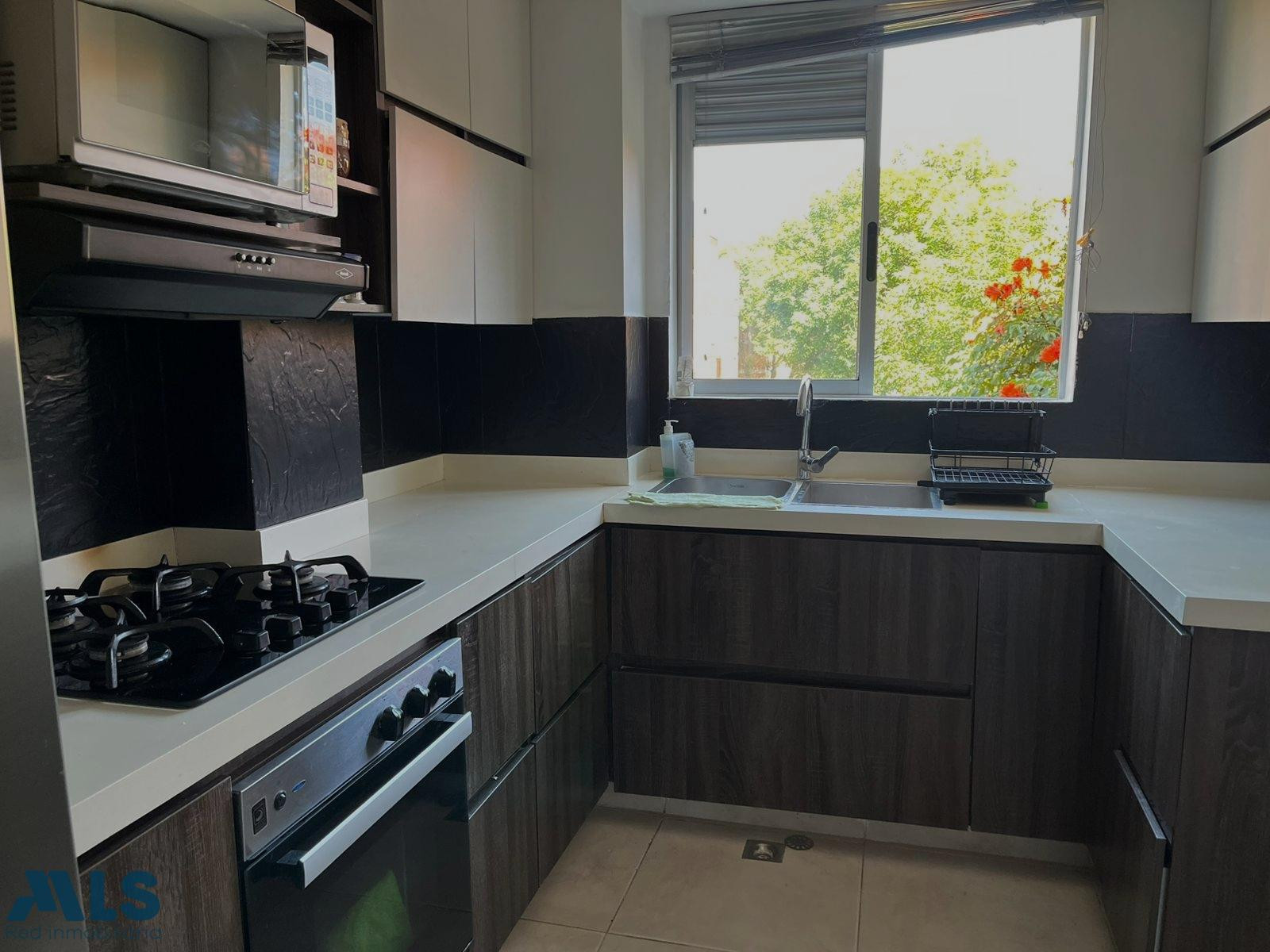 Amplio y luminoso apartamento en el corazón de Envigado envigado - el dorado