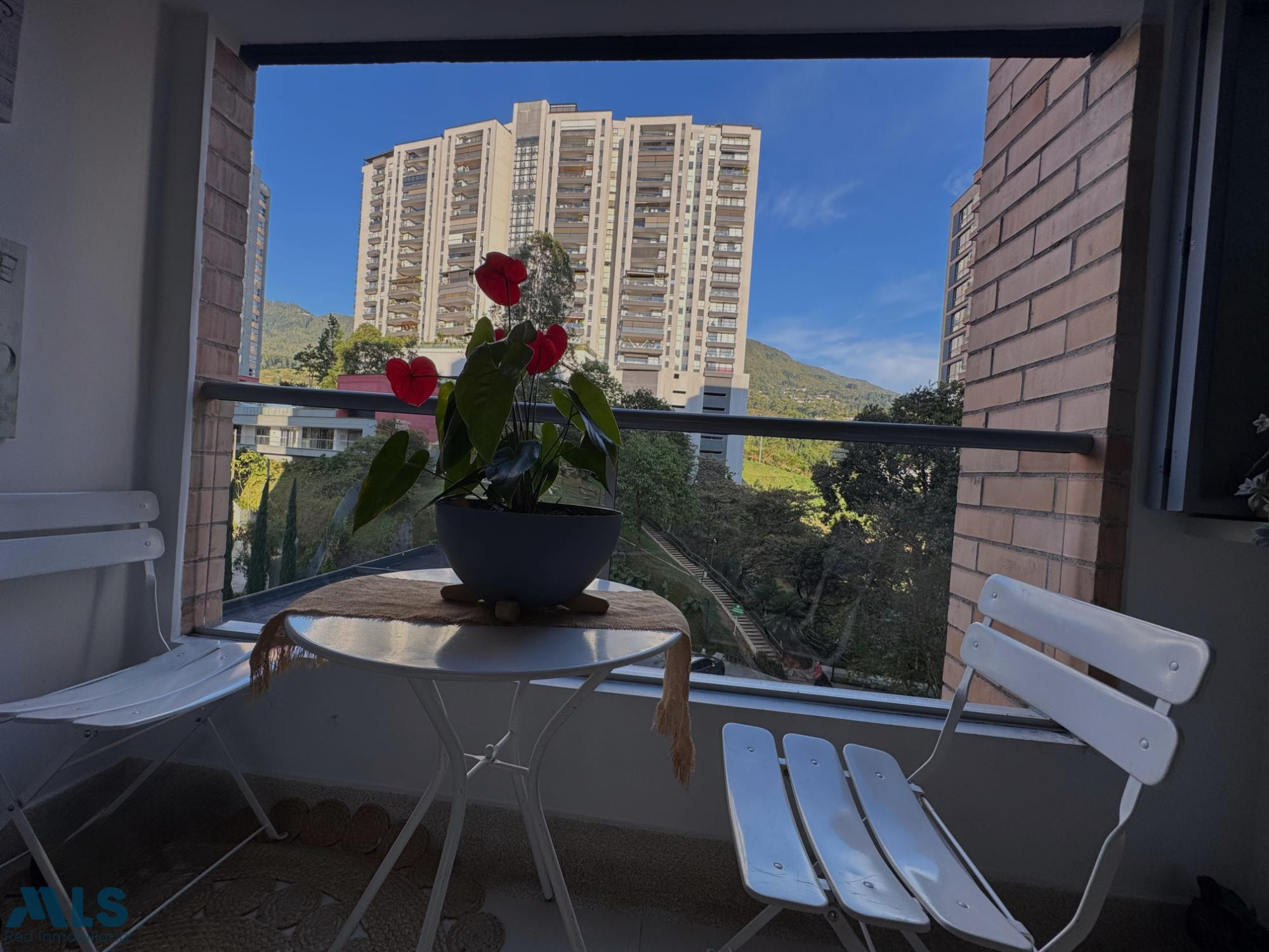 “Tu nuevo hogar en Envigado: comodidad, amplitud y la mejor vista 🏡” envigado - loma de las brujas